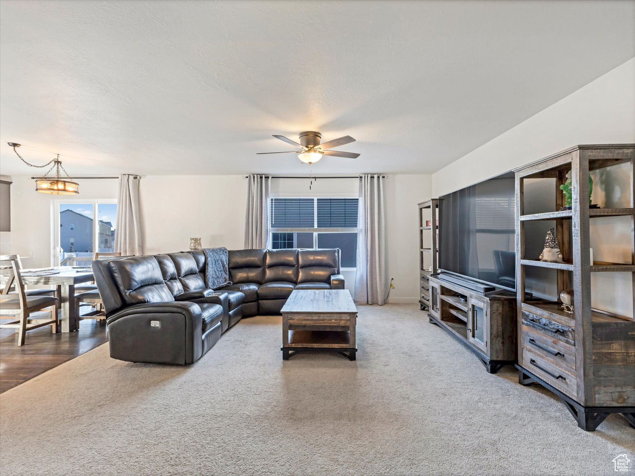 1075 W SAGEWOOD DR