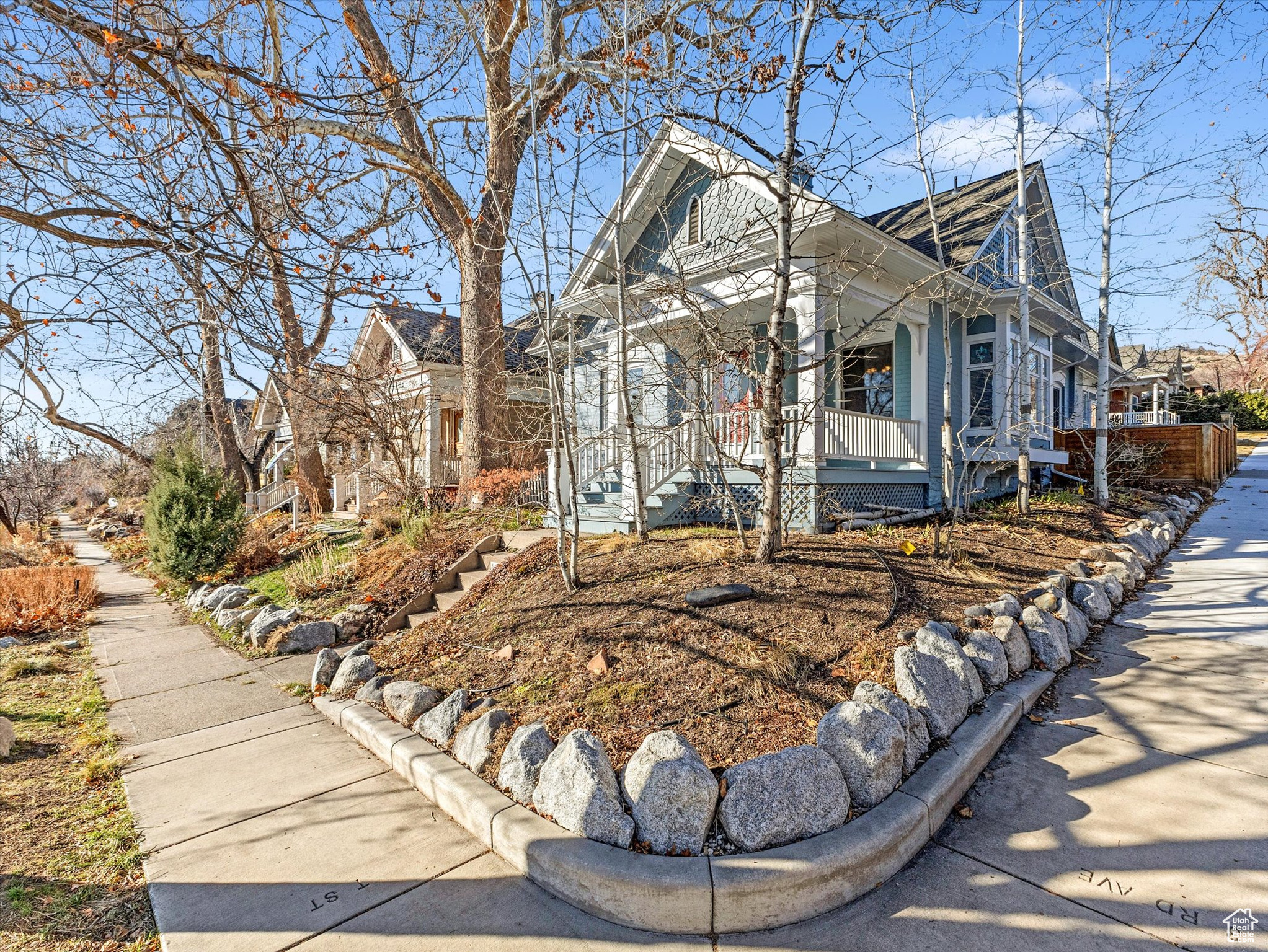 1137 E 3RD AVE