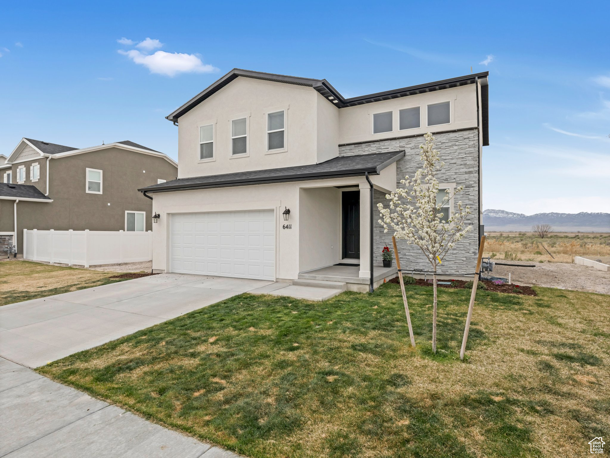 6411 N WILD MARE WAY