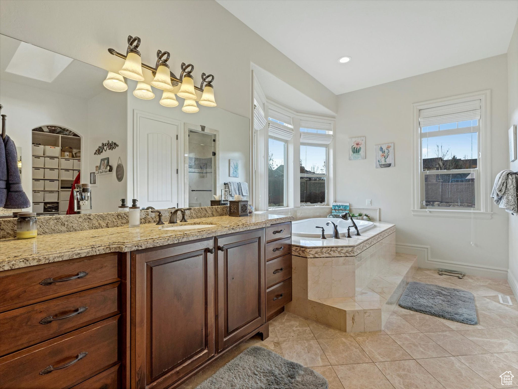 14738 S CURRANT CREEK CIR