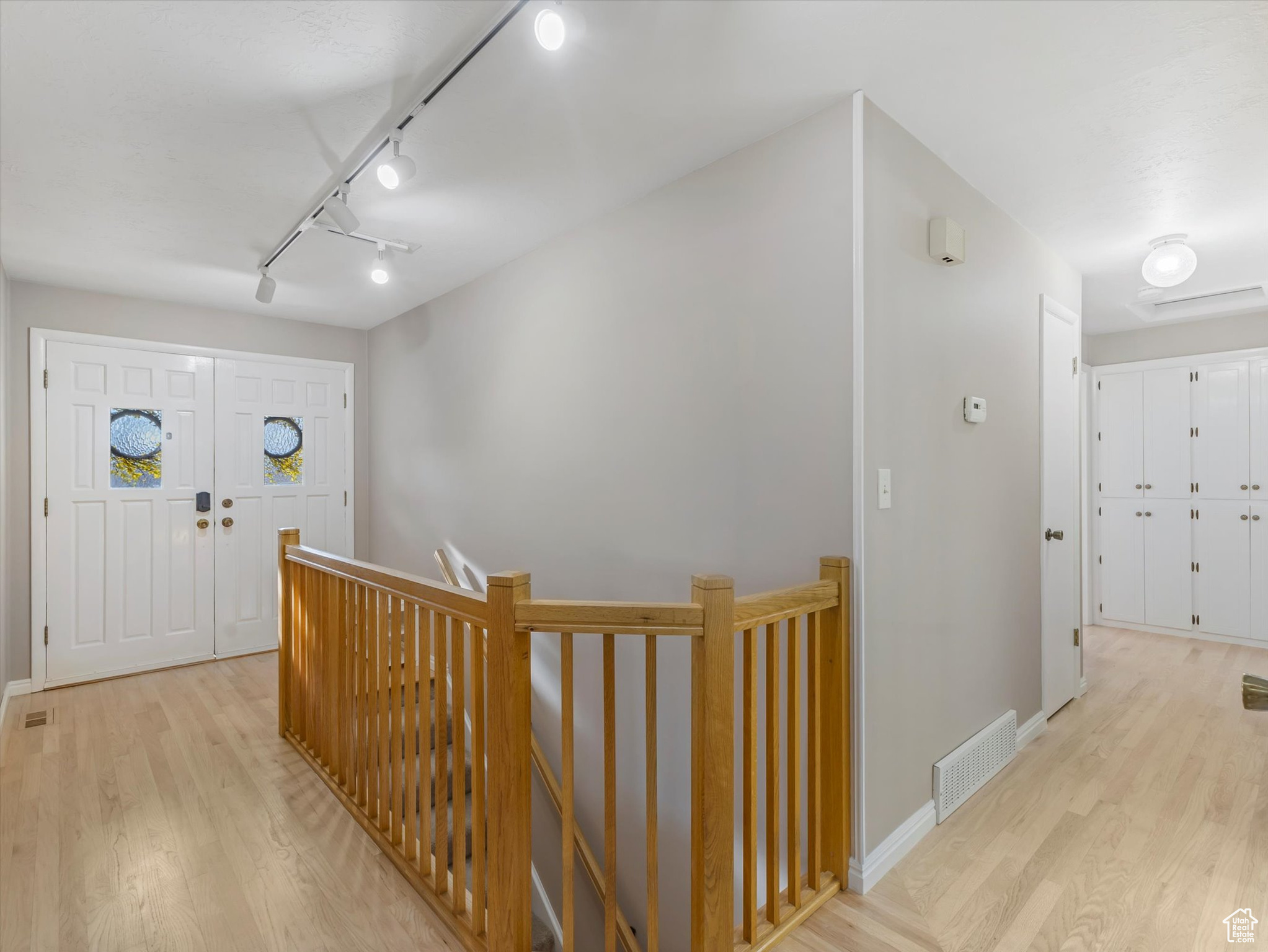 3803 S ARNETT CIR