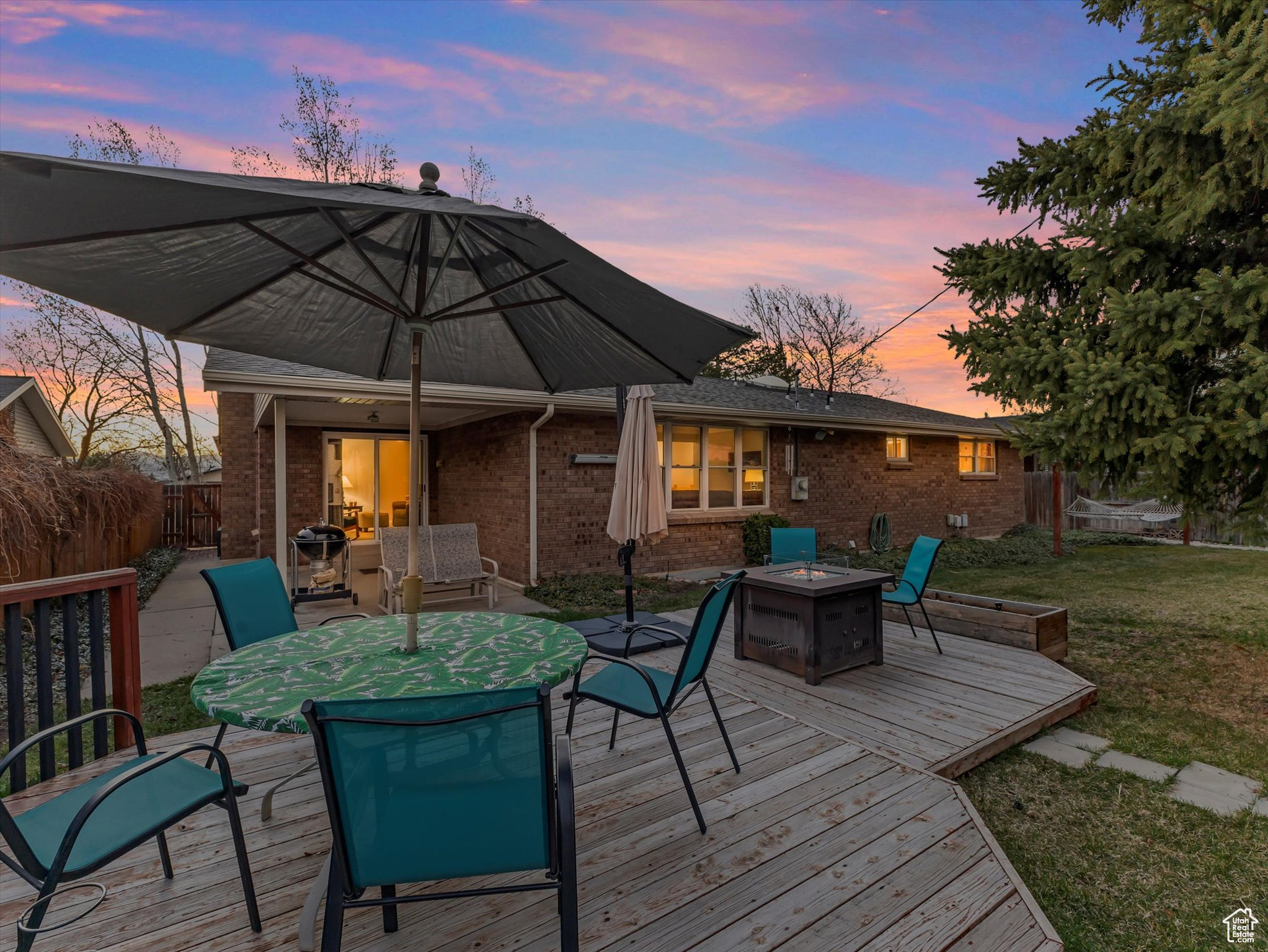 3803 S ARNETT CIR