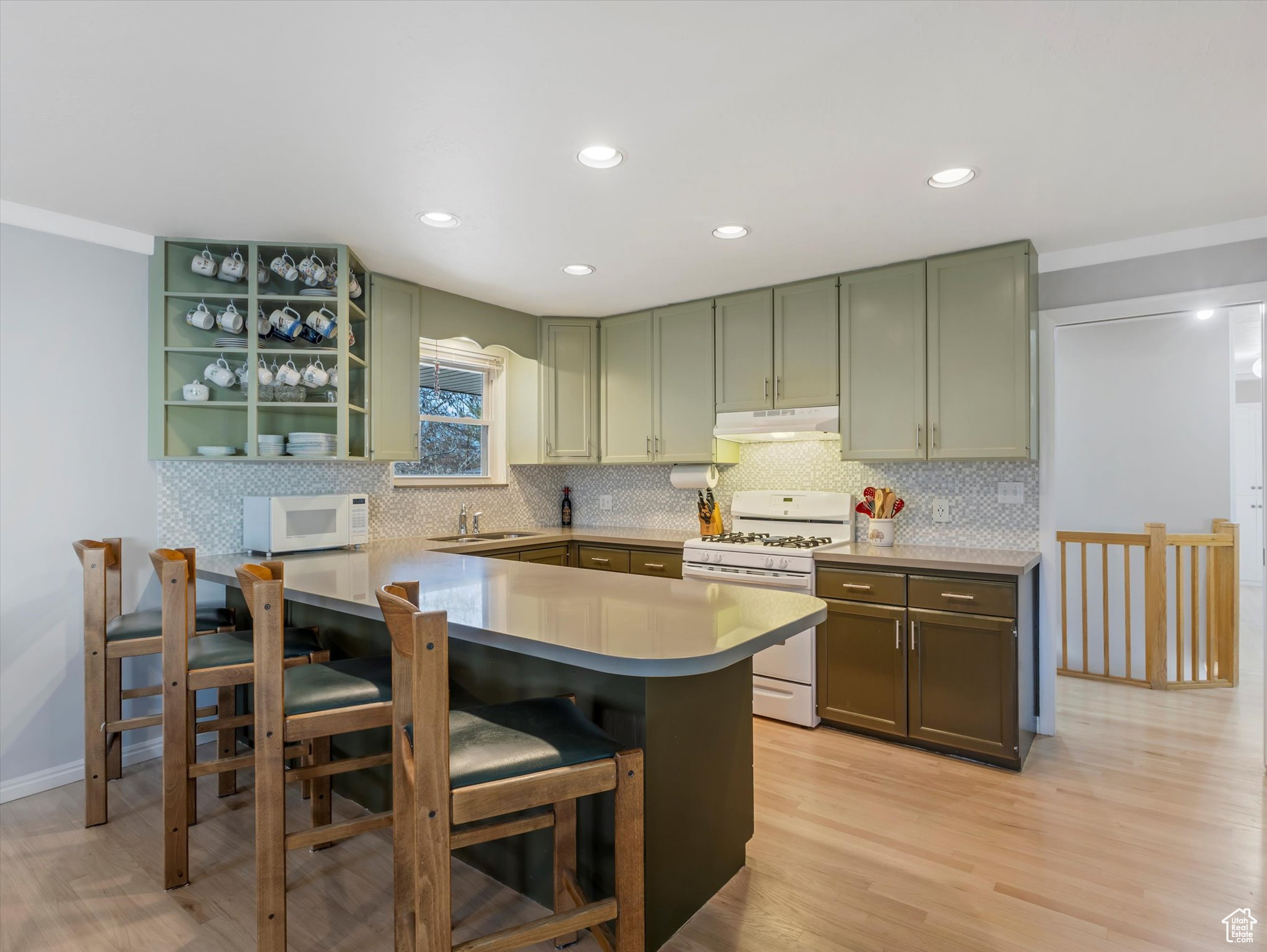 3803 S ARNETT CIR