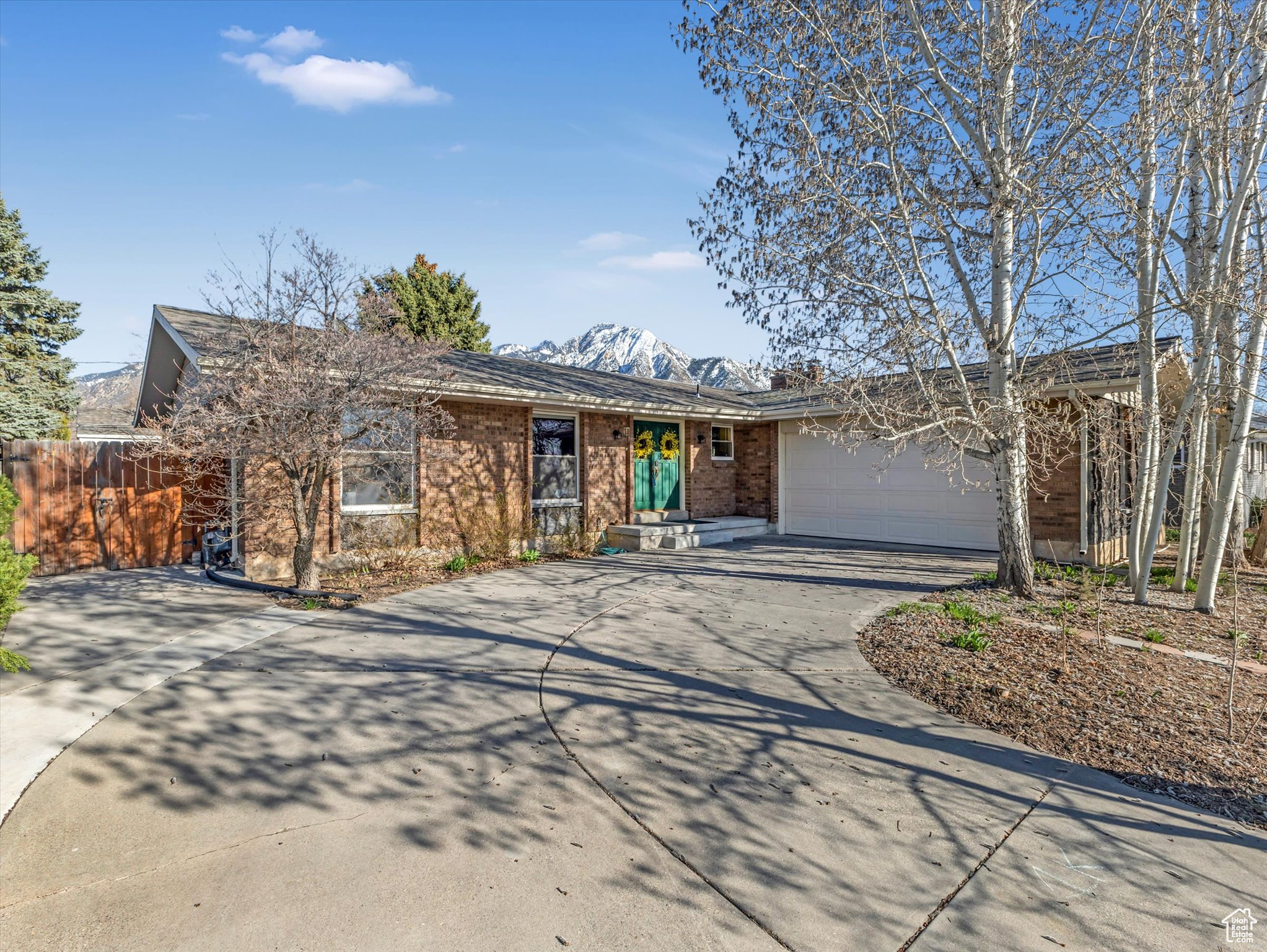 3803 S ARNETT CIR