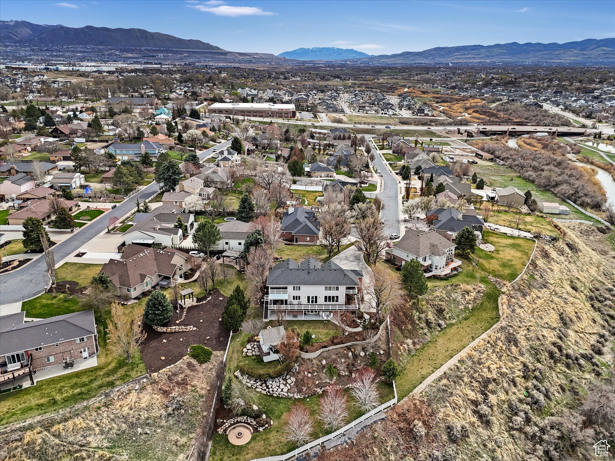 11207 S CRESCENTRIDGE CIR
