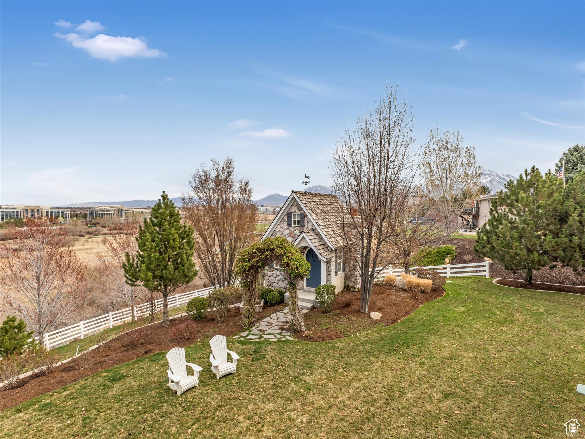 11207 S CRESCENTRIDGE CIR