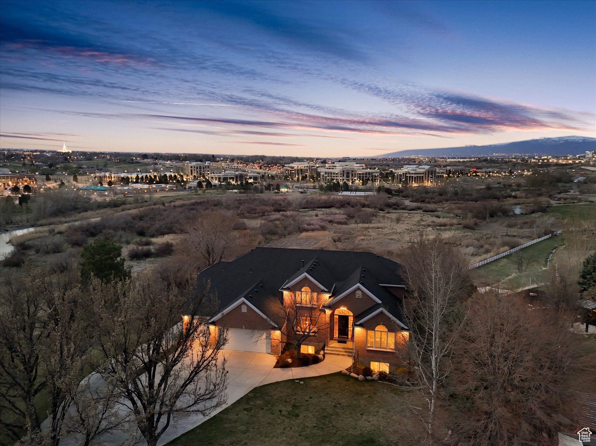 11207 S CRESCENTRIDGE CIR