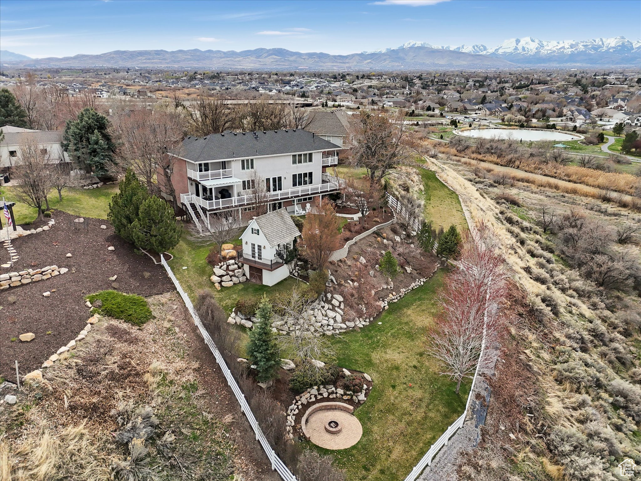 11207 S CRESCENTRIDGE CIR