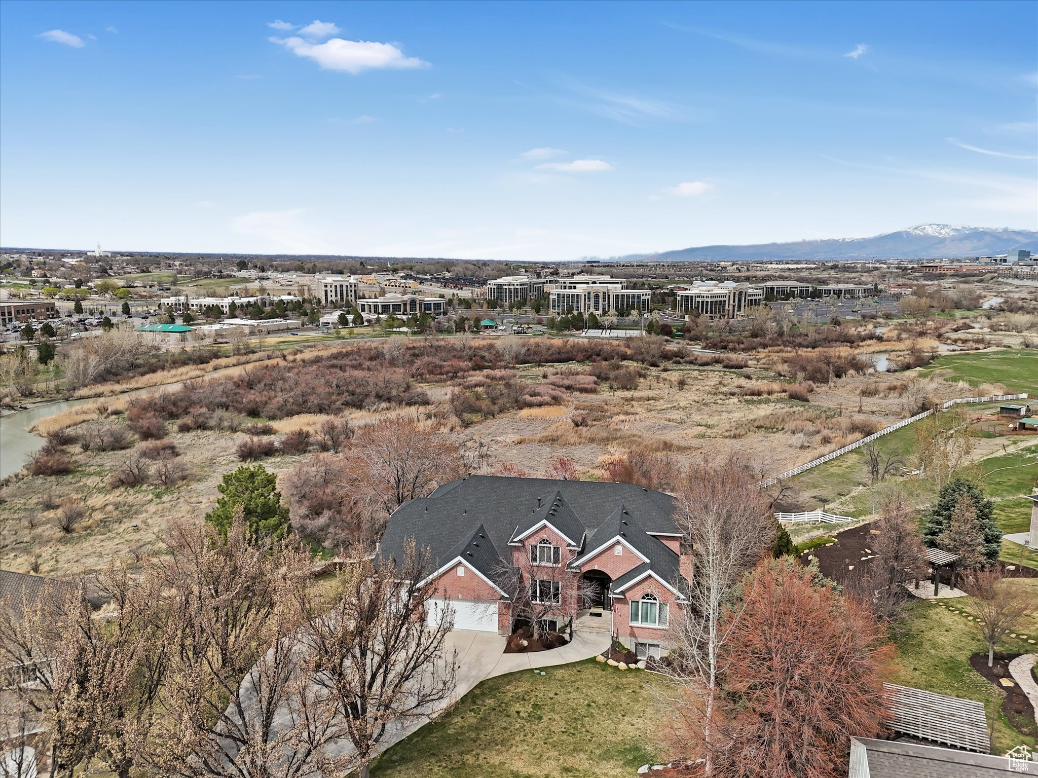 11207 S CRESCENTRIDGE CIR