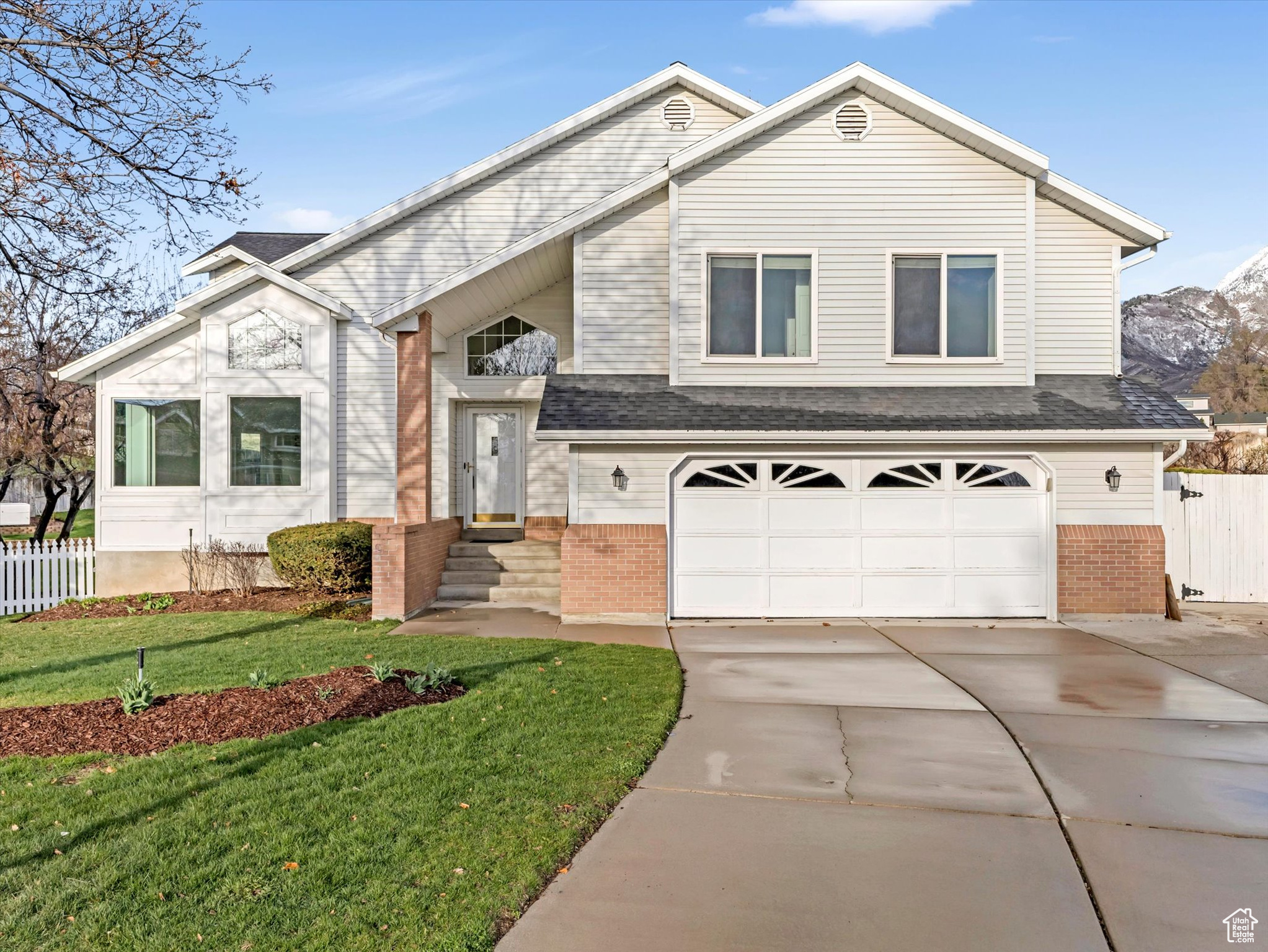 10119 S SUNDERLAND CIR
