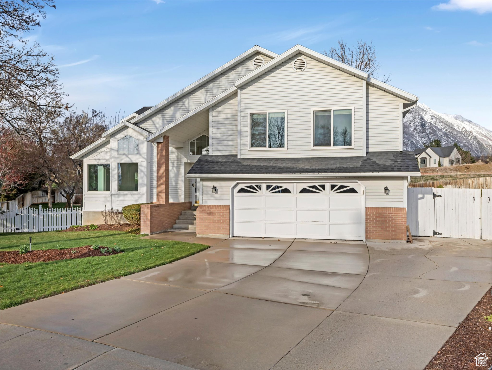 10119 S SUNDERLAND CIR
