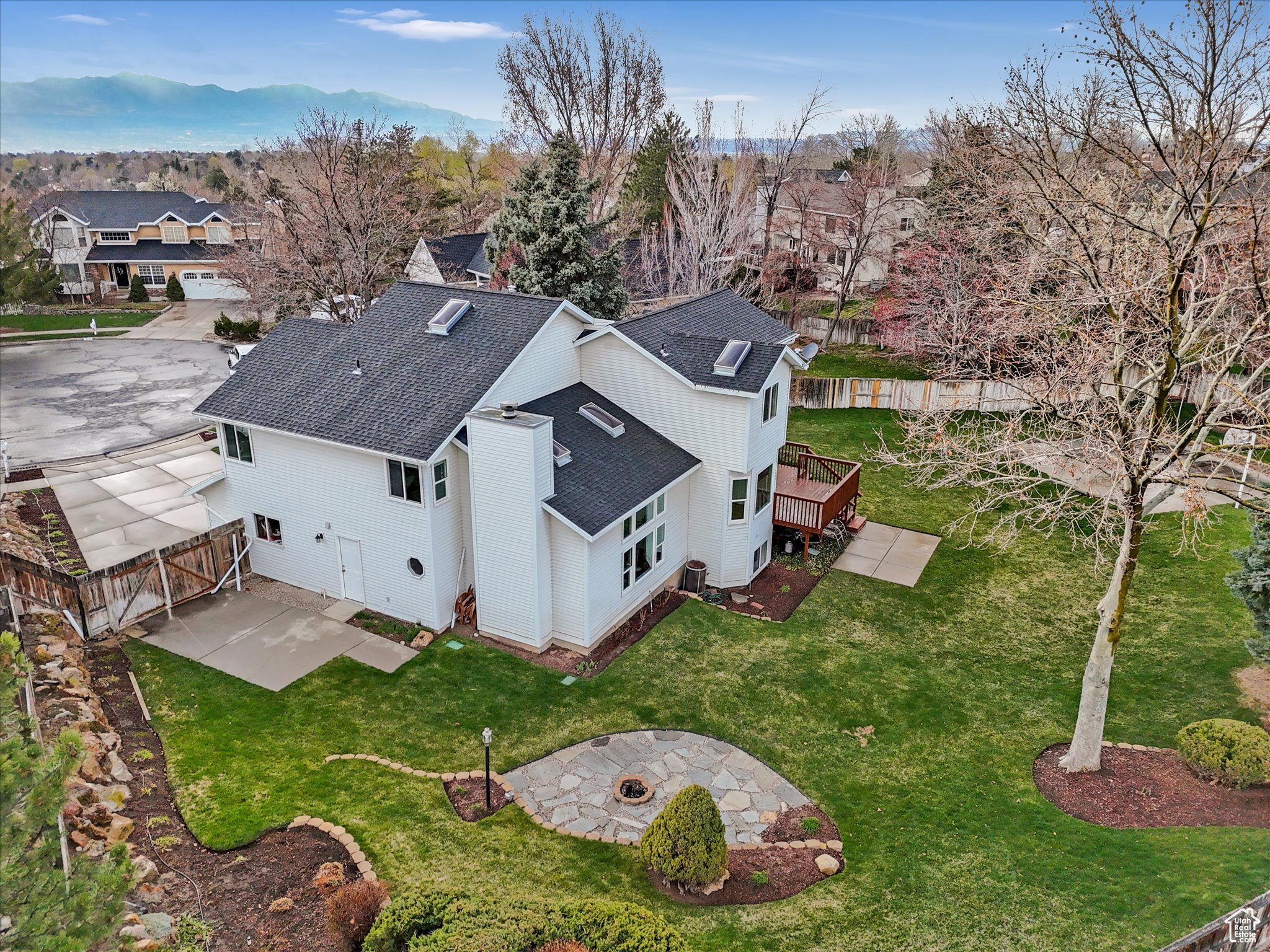 10119 S SUNDERLAND CIR