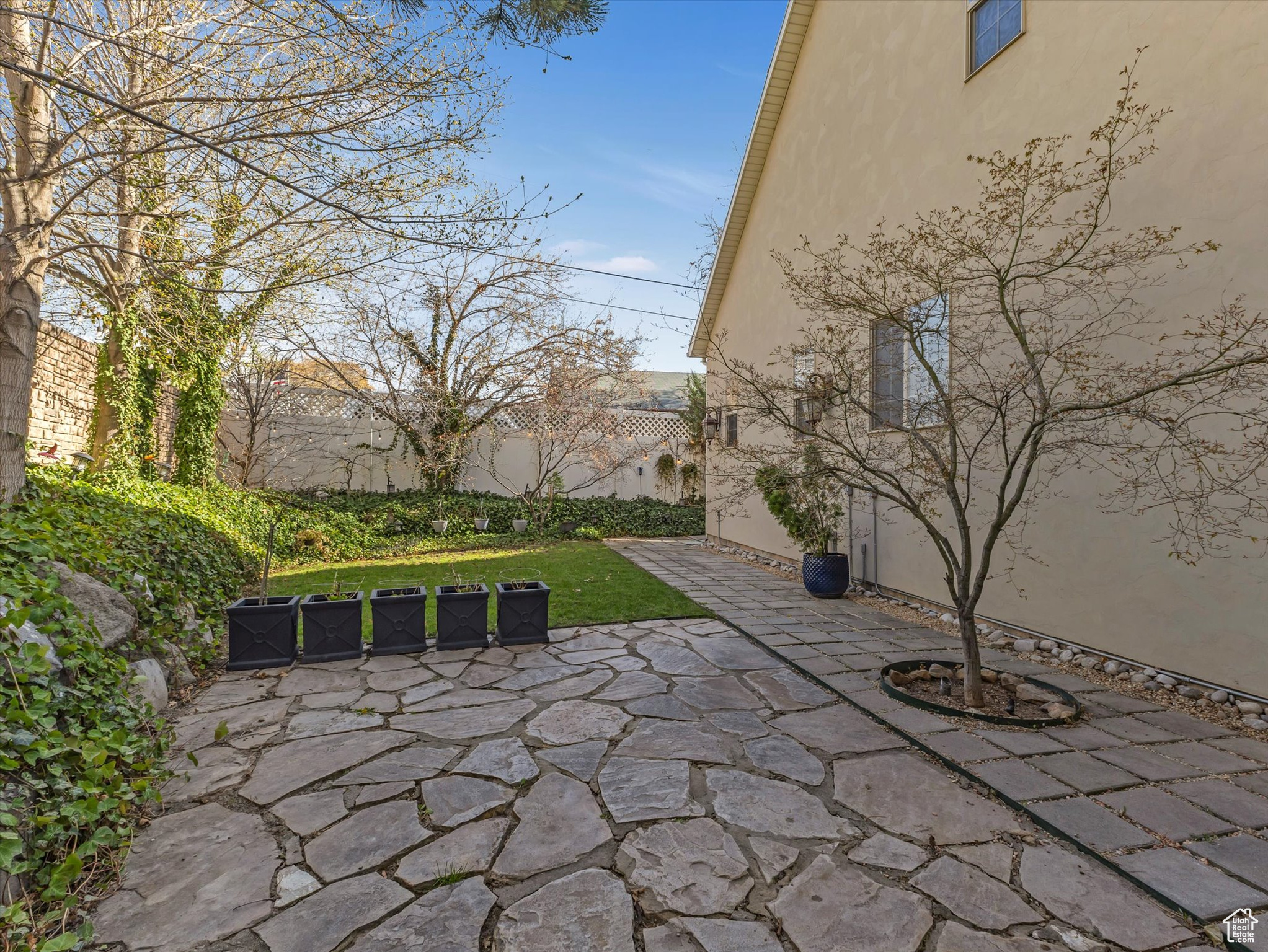 1470 E MORNING WOOD CT