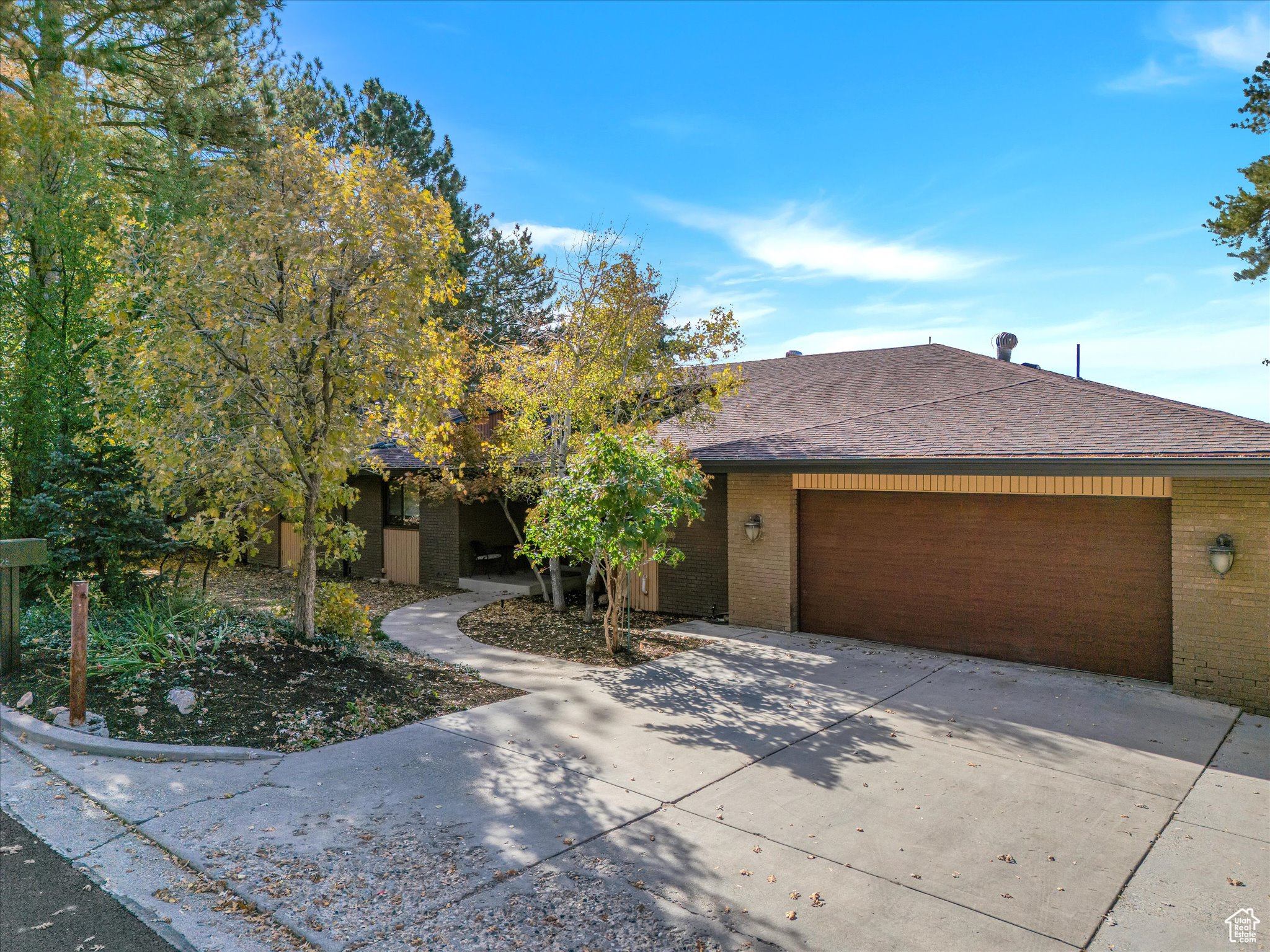 4228 S PARK TERRACE DR
