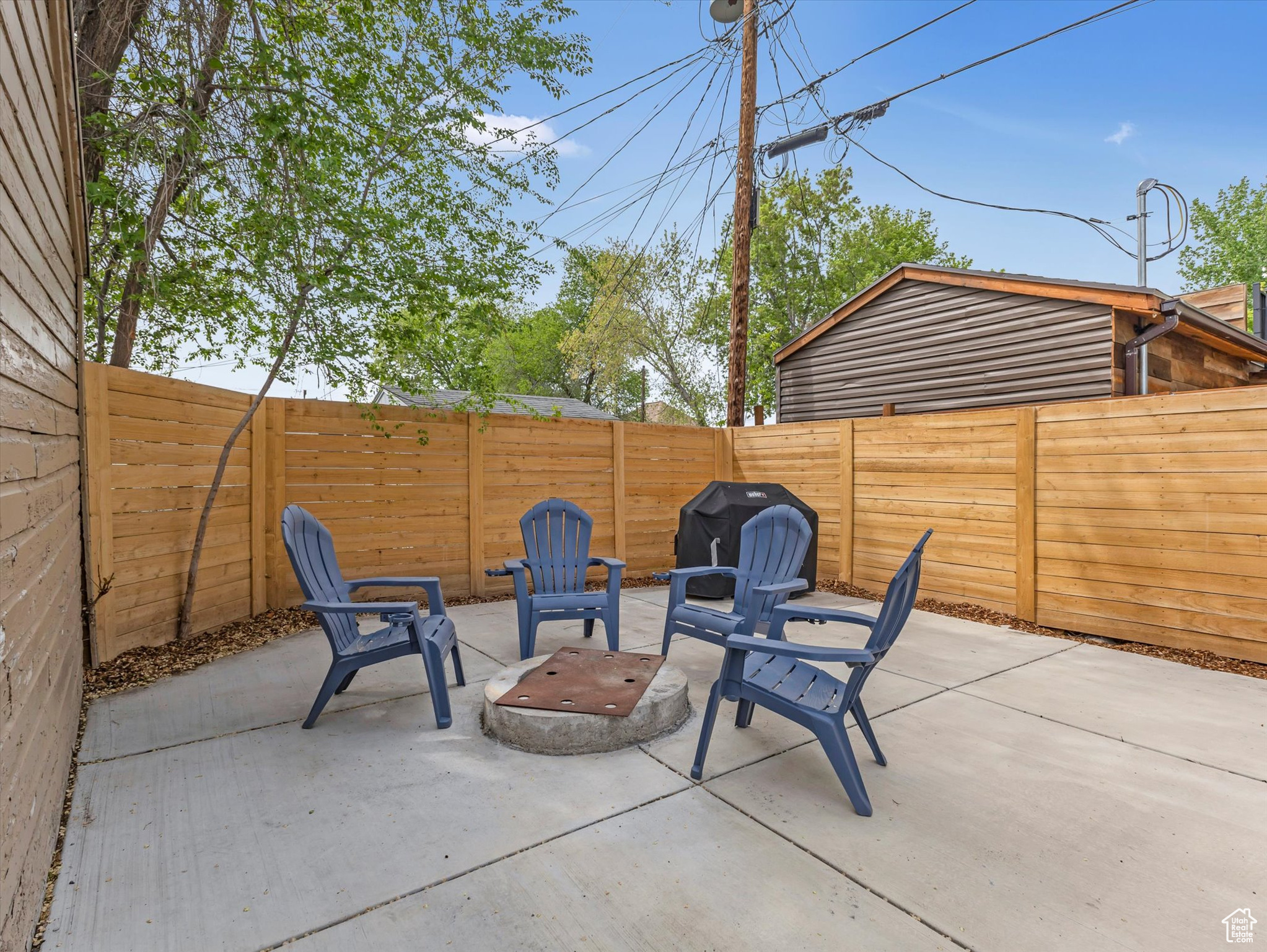 321 E HAMPTON AVE