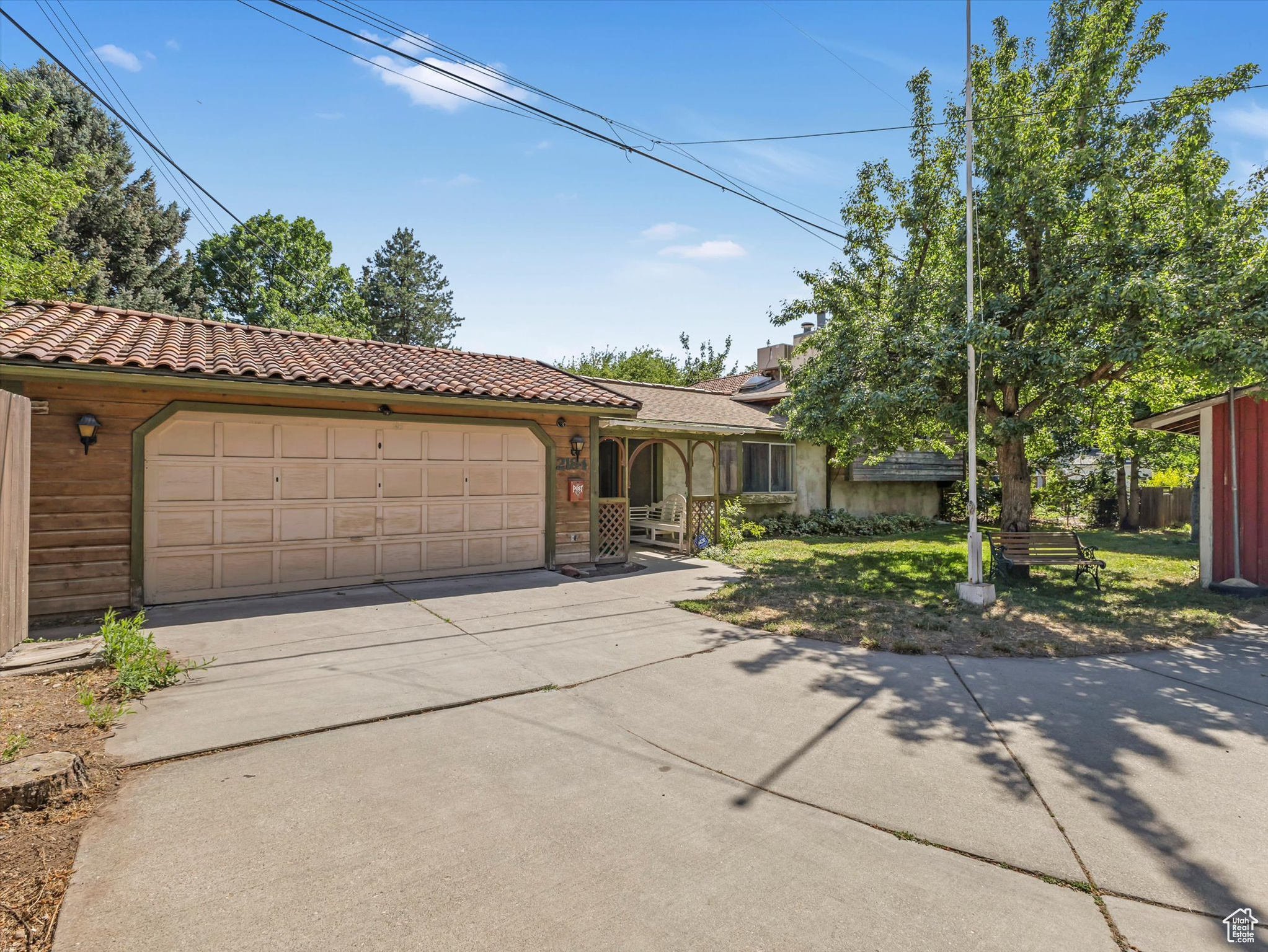 2184 E BENDAMERE CIR