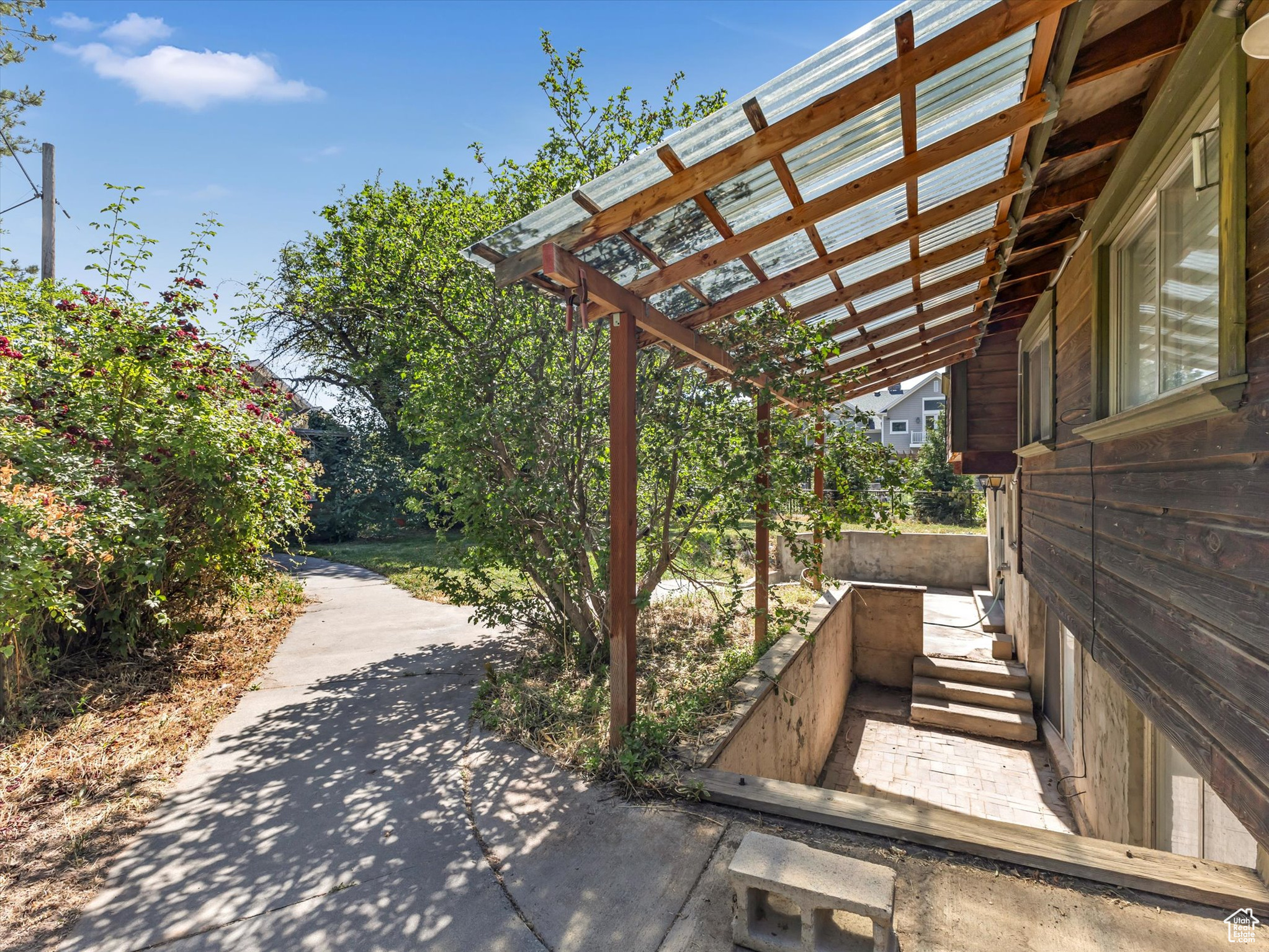 2184 E BENDAMERE CIR