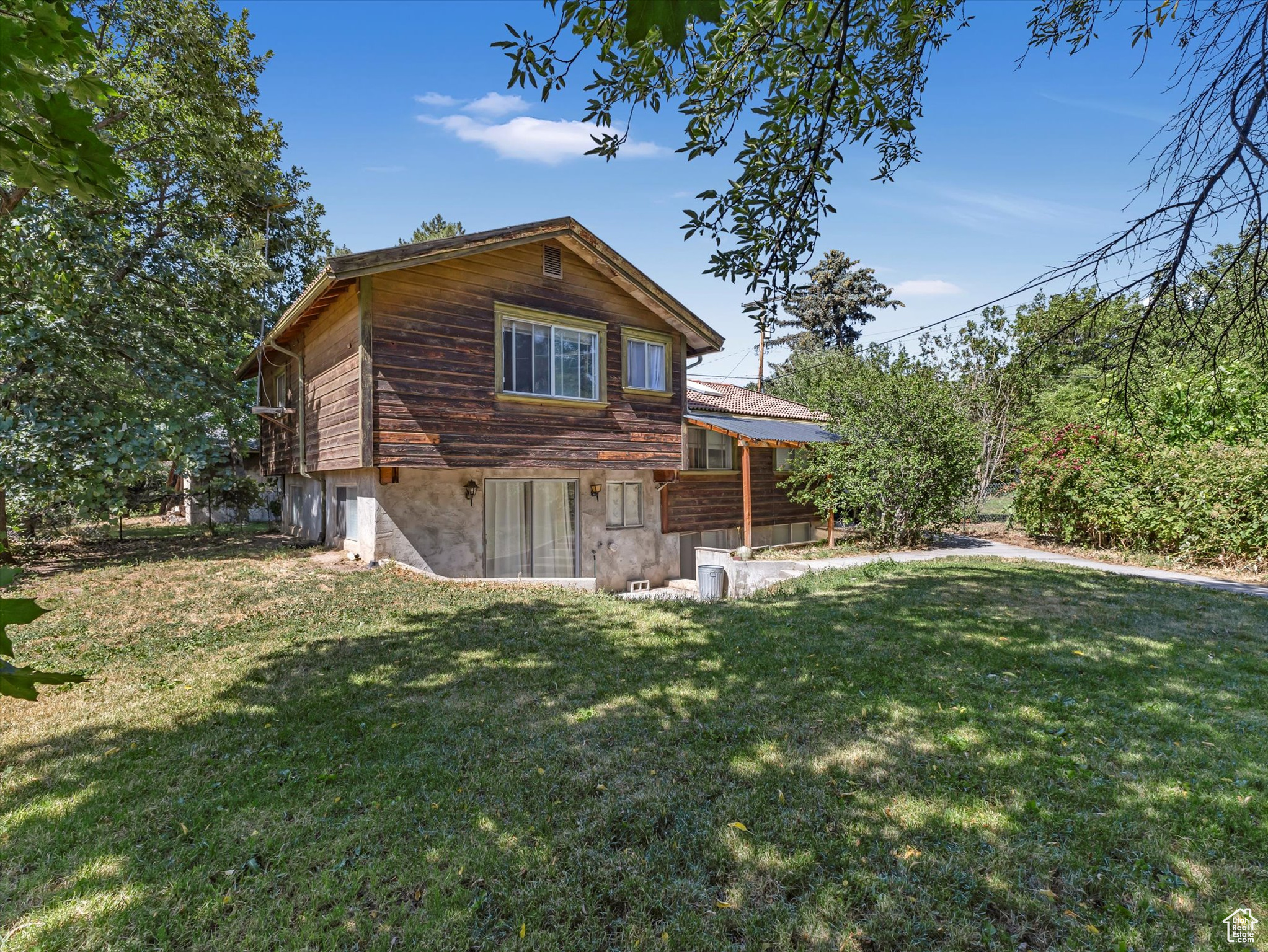 2184 E BENDAMERE CIR