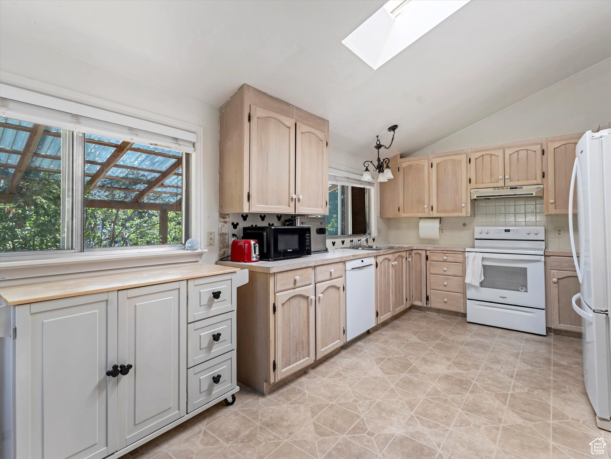 2184 E BENDAMERE CIR