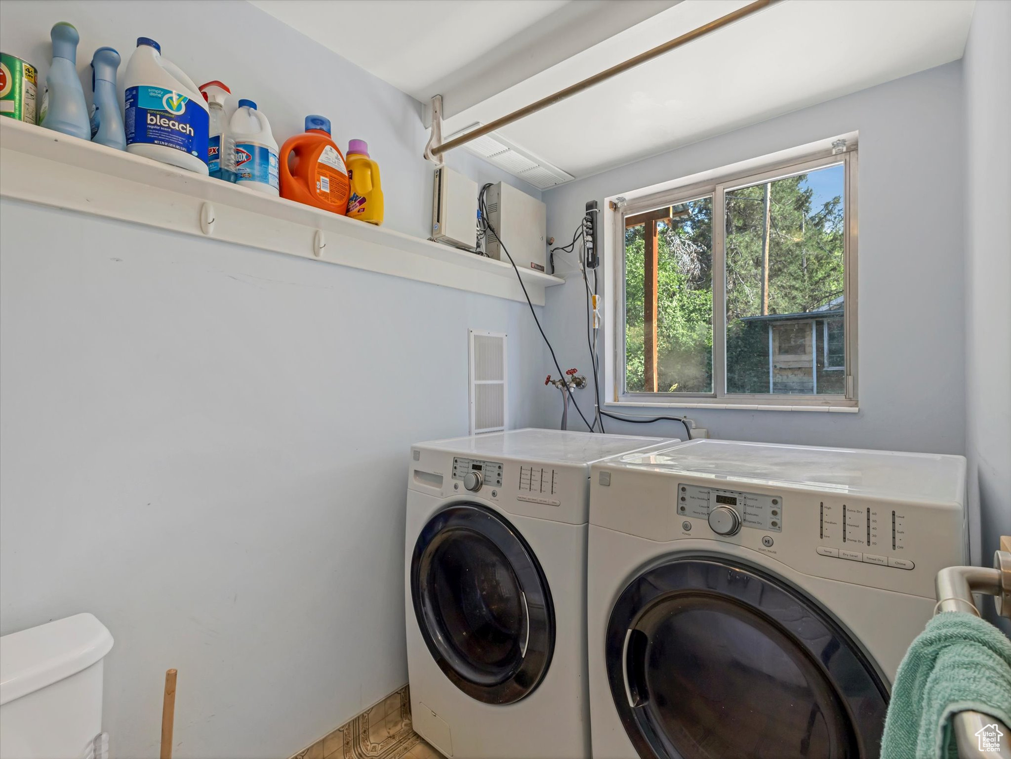 2184 E BENDAMERE CIR