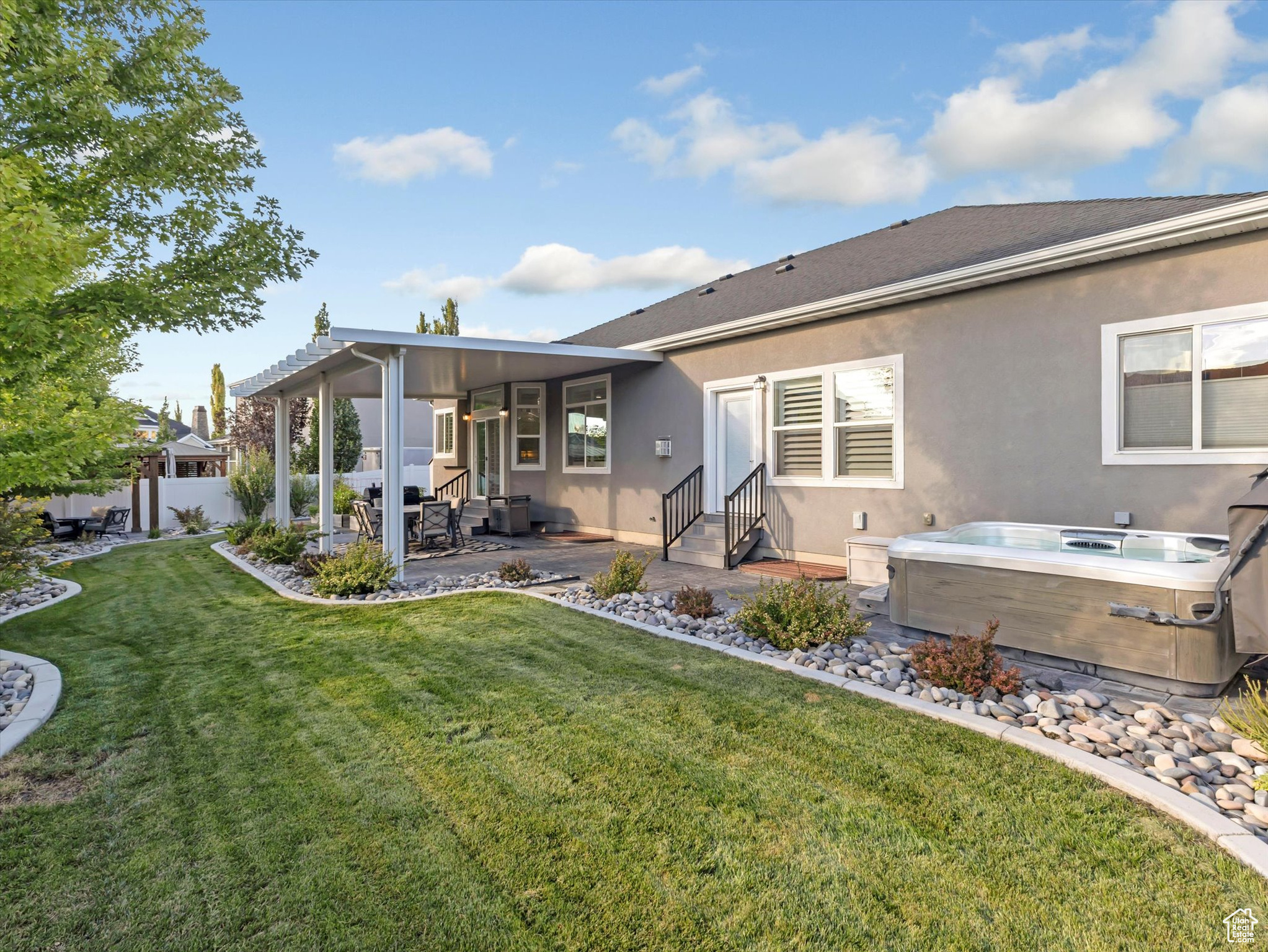 13270 S LAKEMONT DR