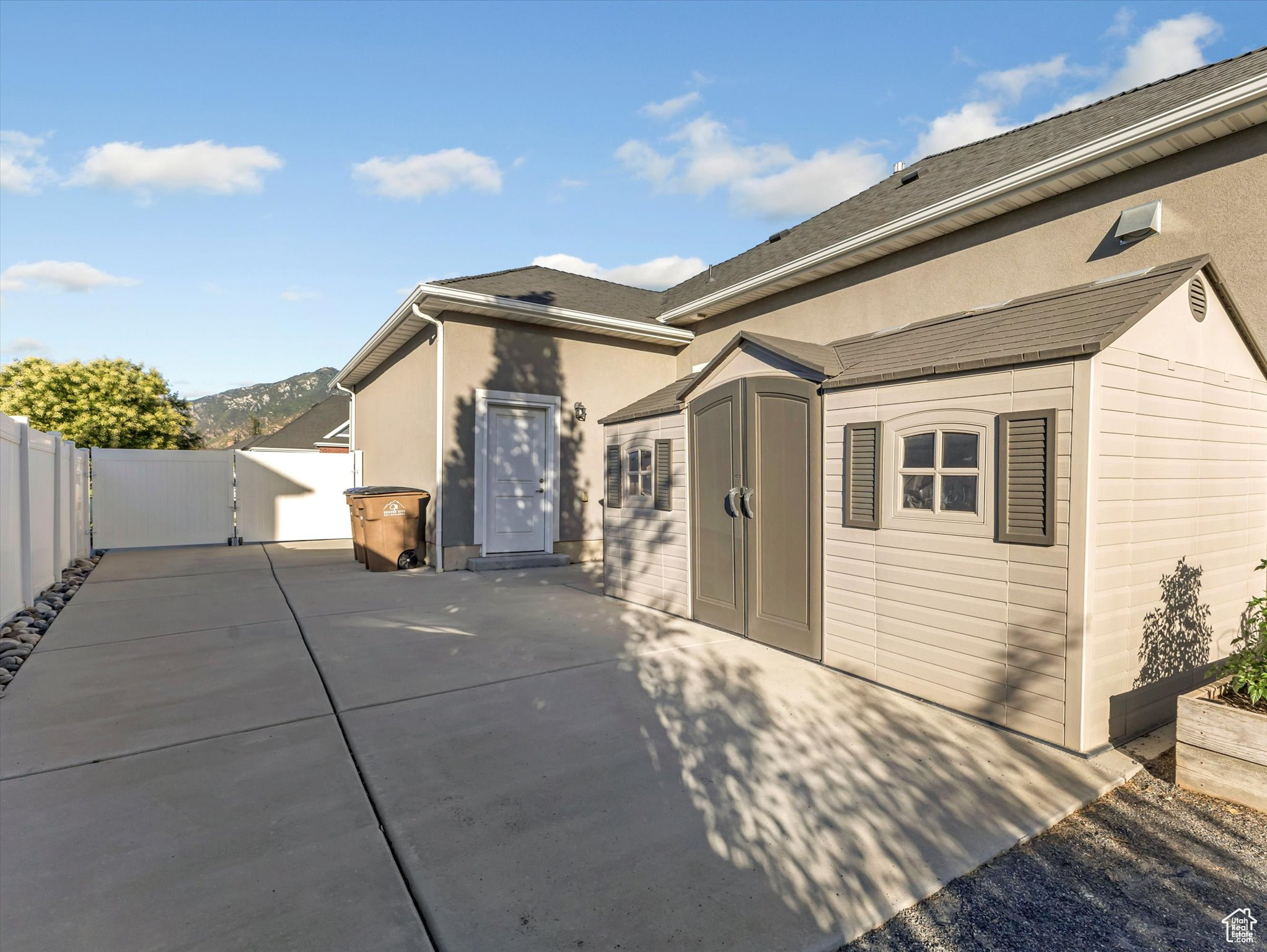 13270 S LAKEMONT DR