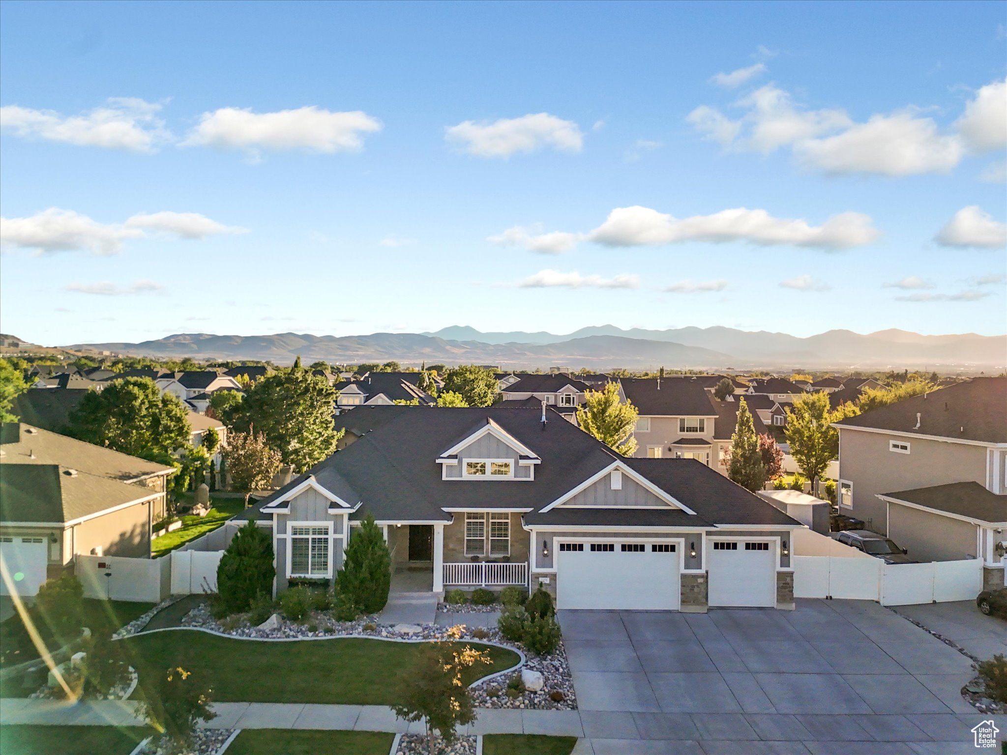 13270 S LAKEMONT DR