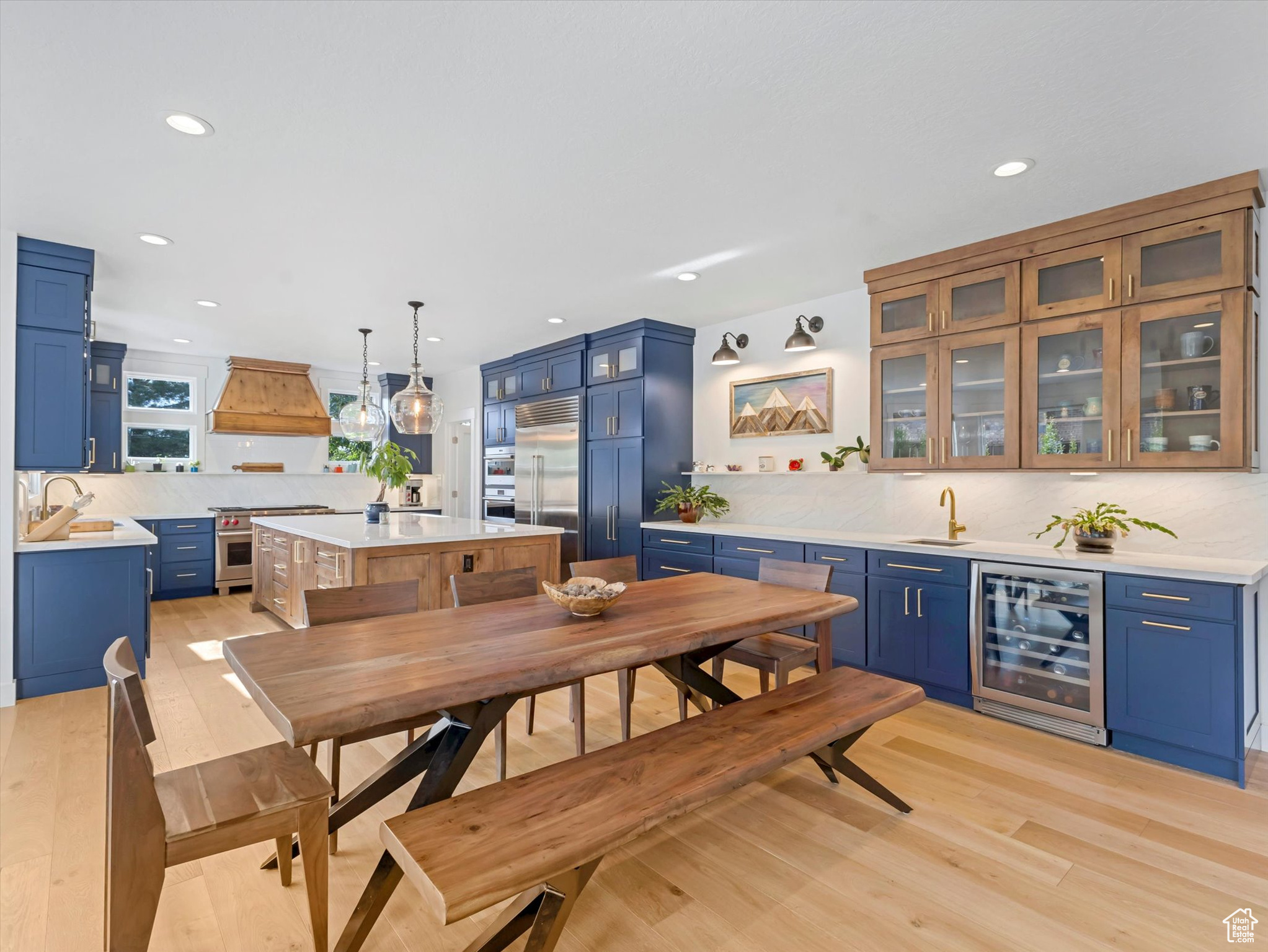 1 WANDERWOOD WAY