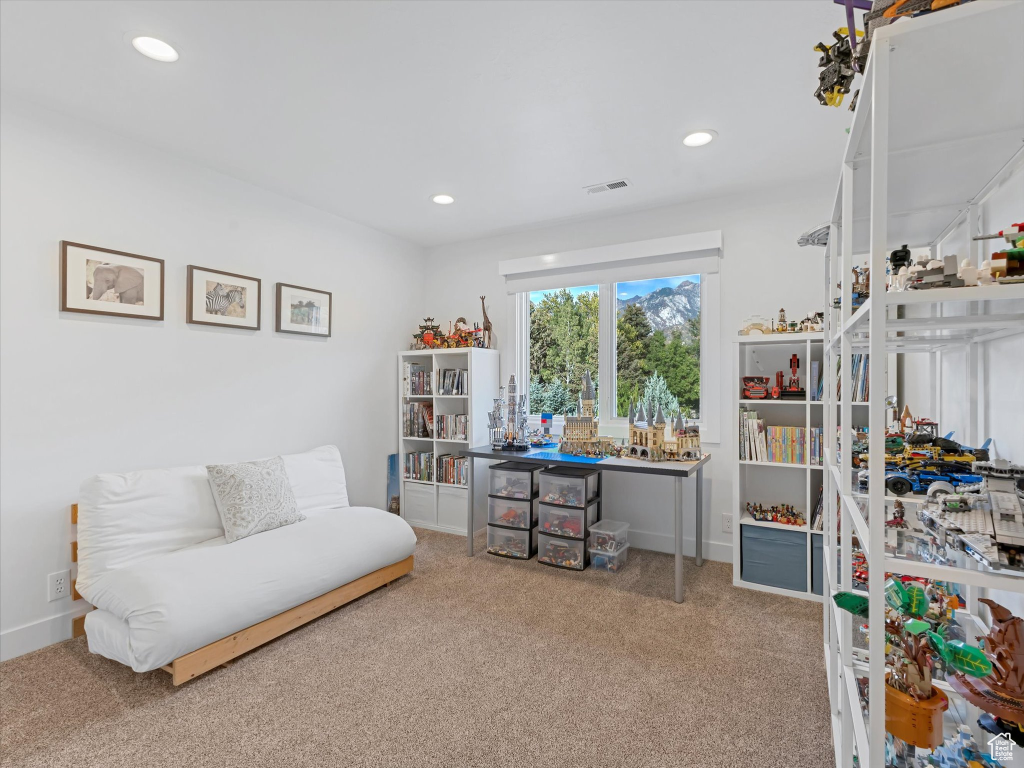 1 WANDERWOOD WAY