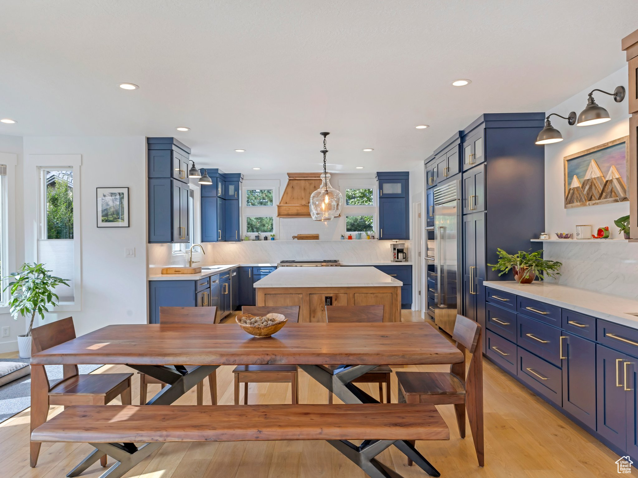 1 WANDERWOOD WAY