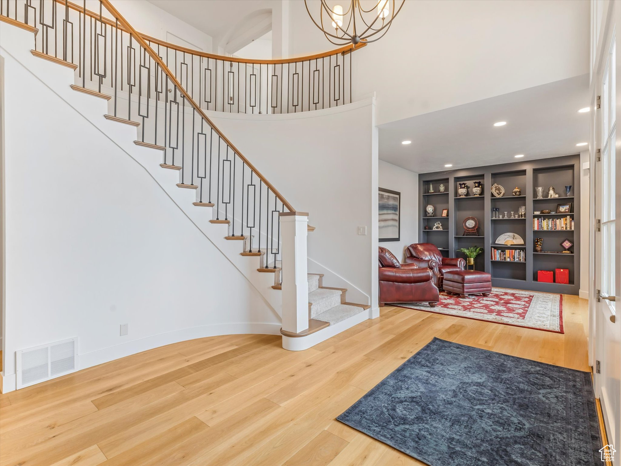 1 WANDERWOOD WAY
