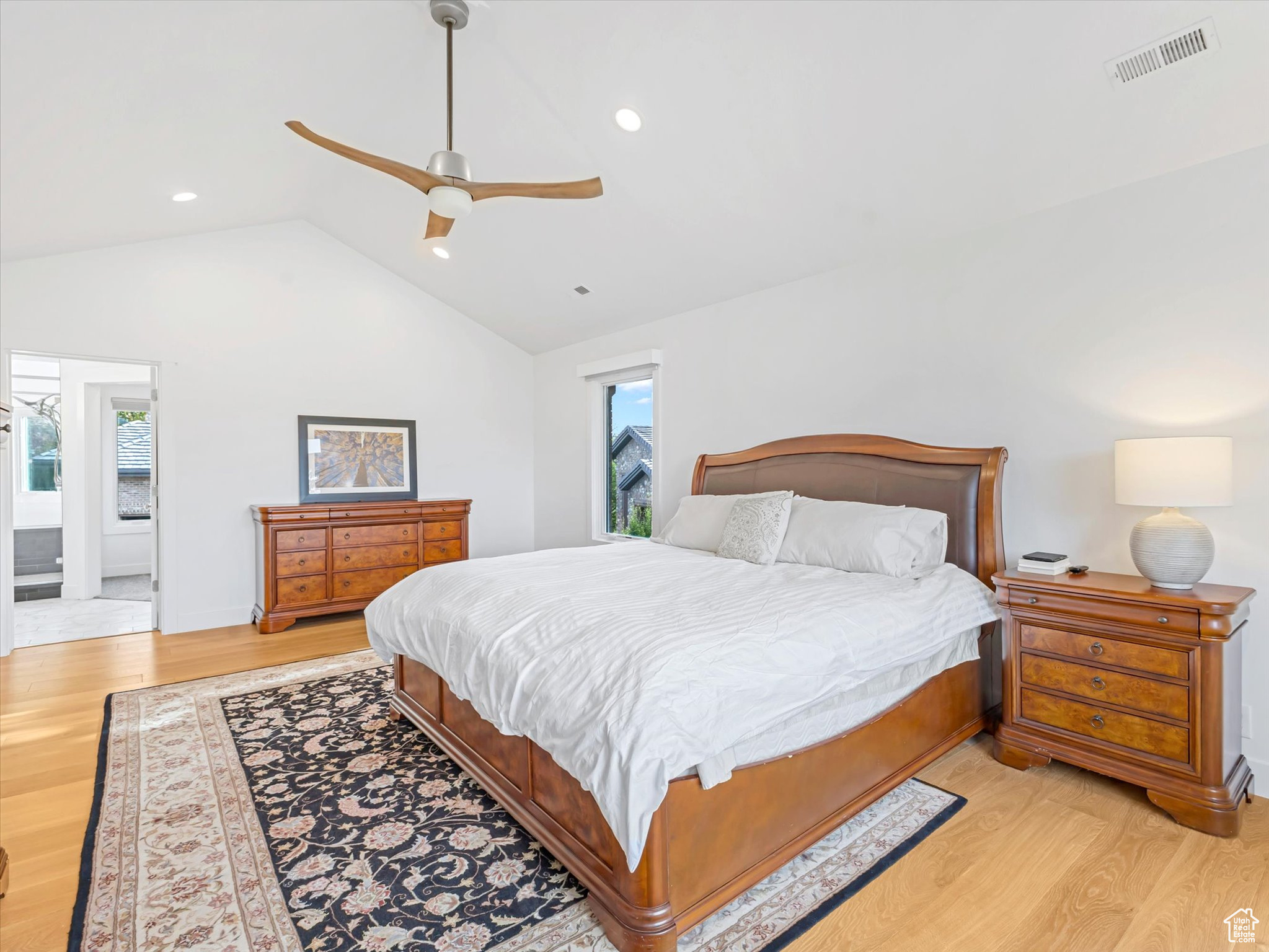 1 WANDERWOOD WAY