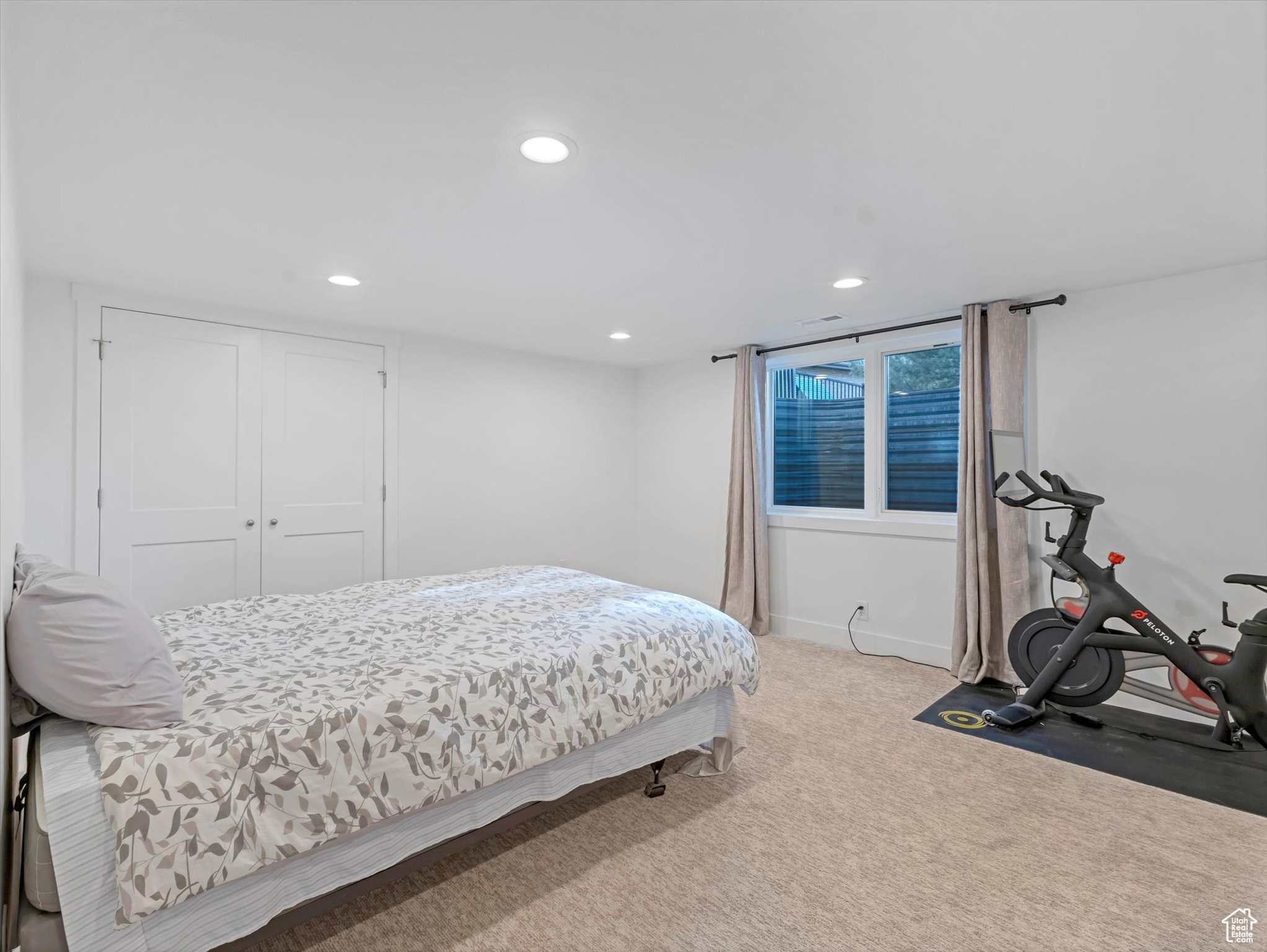 1 WANDERWOOD WAY