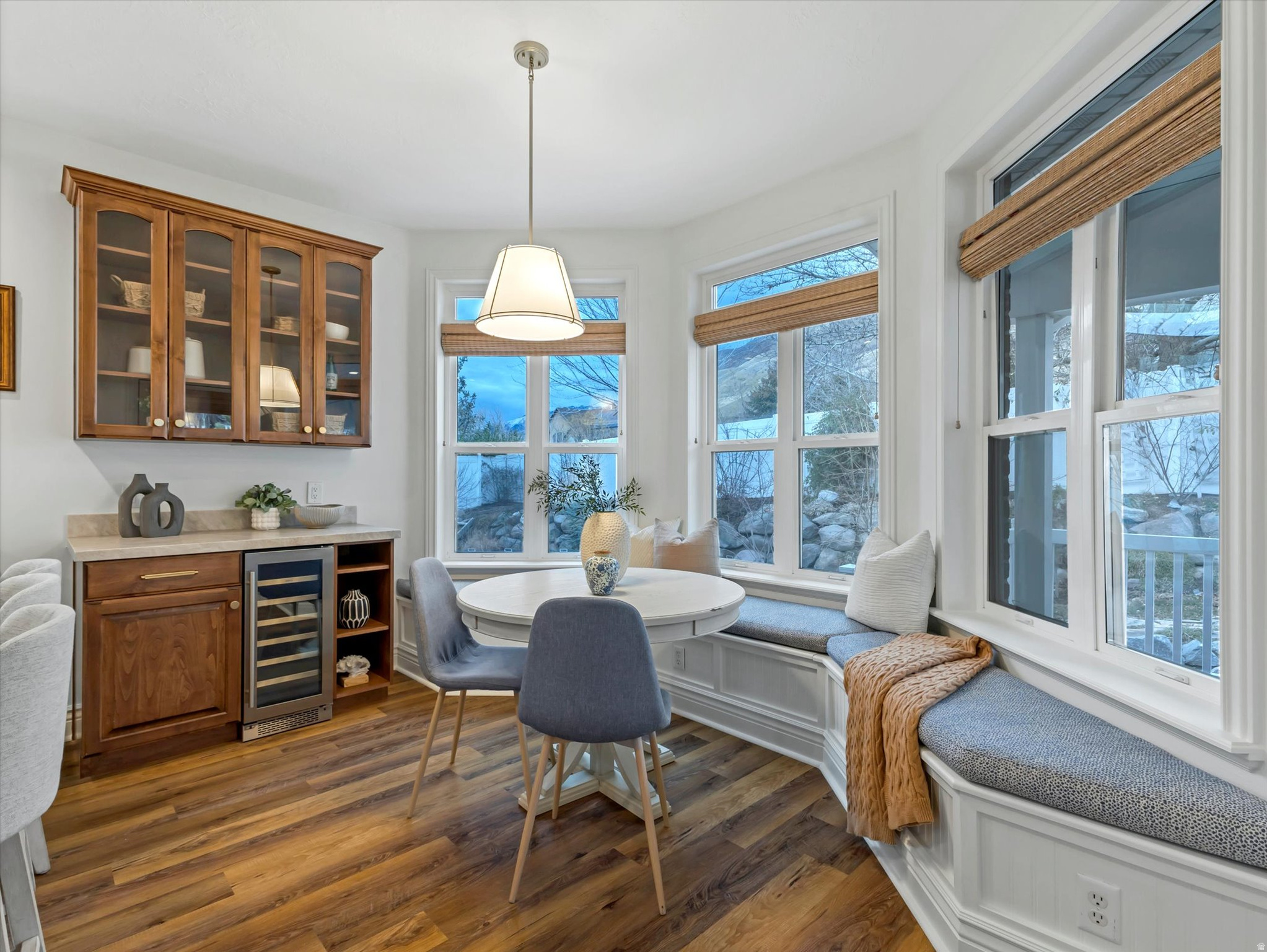 1694 E APPLE ORCHARD CT