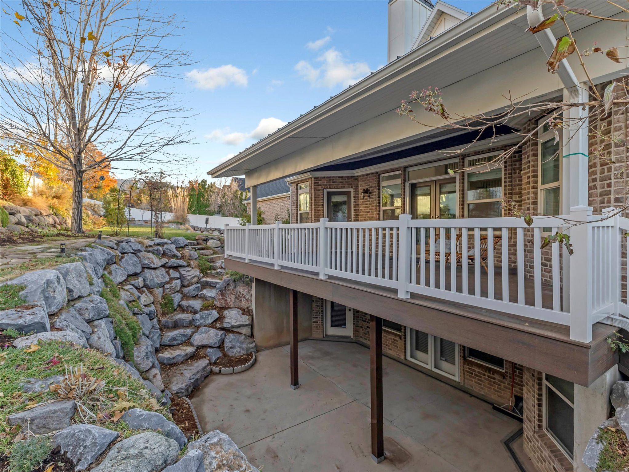 1694 E APPLE ORCHARD CT