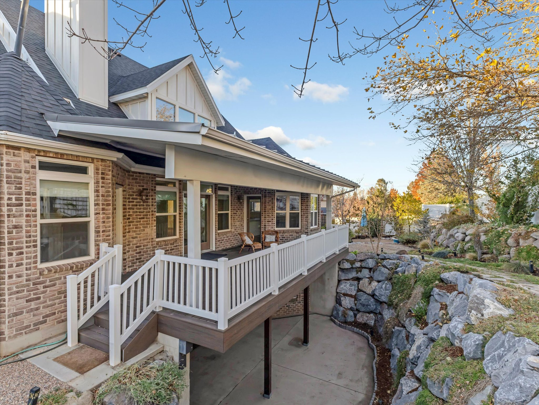 1694 E APPLE ORCHARD CT