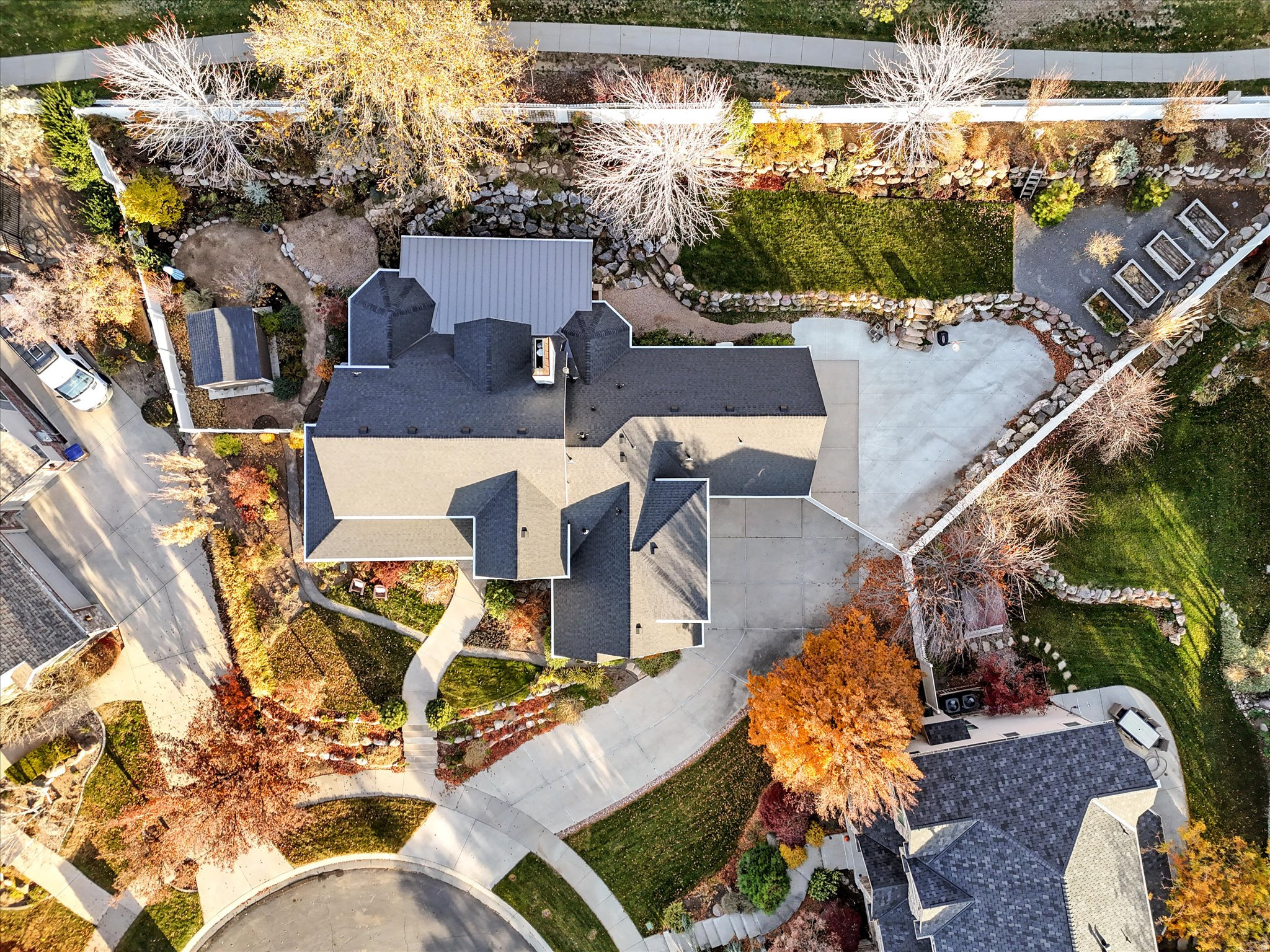 1694 E APPLE ORCHARD CT