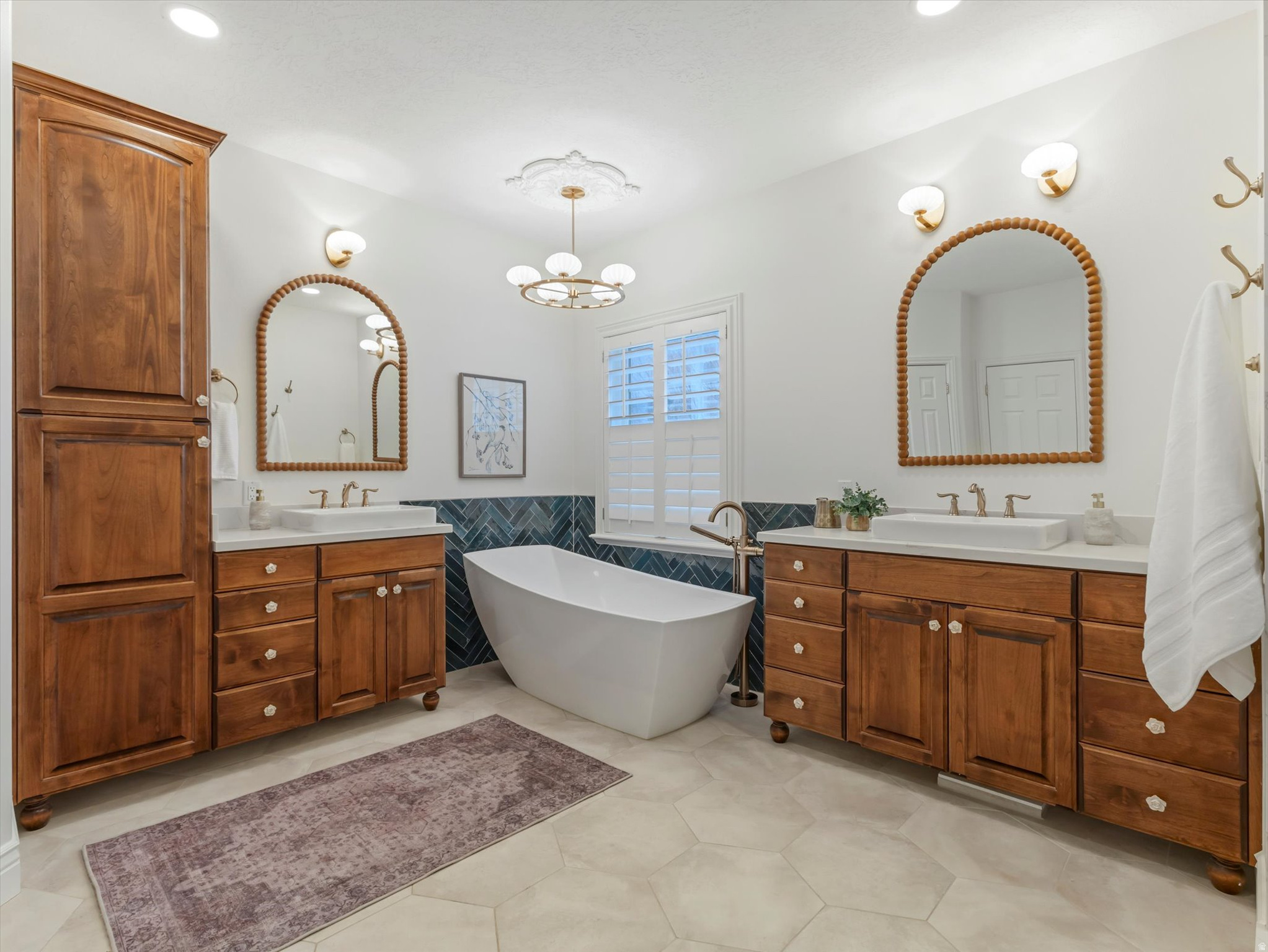 1694 E APPLE ORCHARD CT