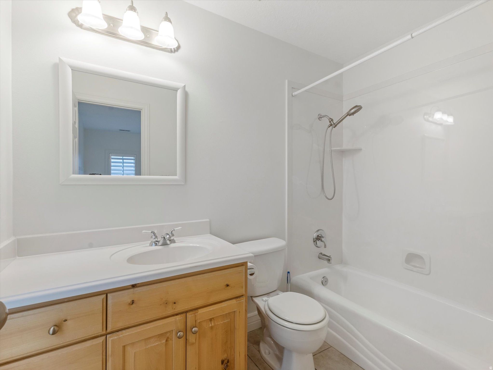1694 E APPLE ORCHARD CT