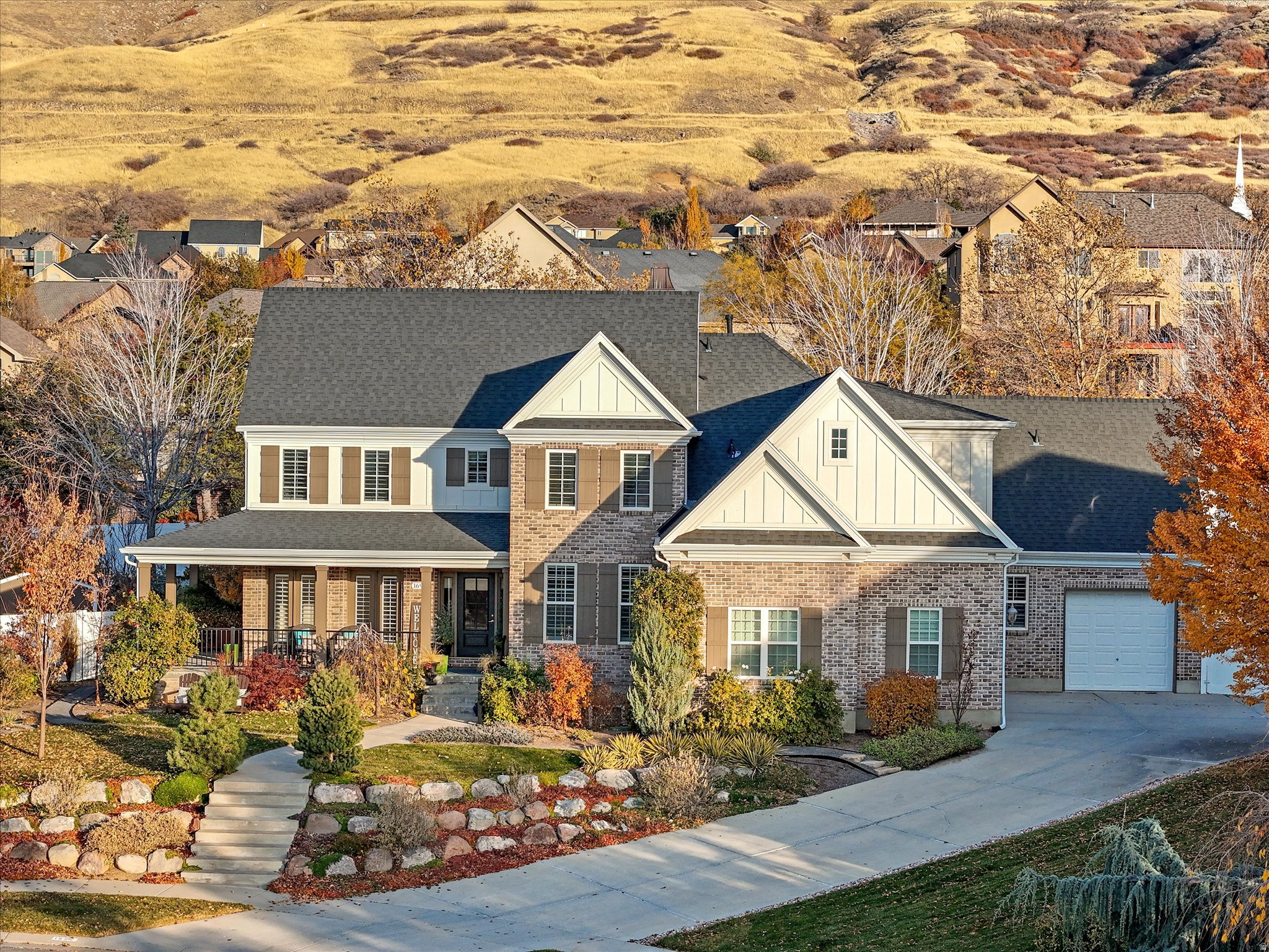 1694 E APPLE ORCHARD CT