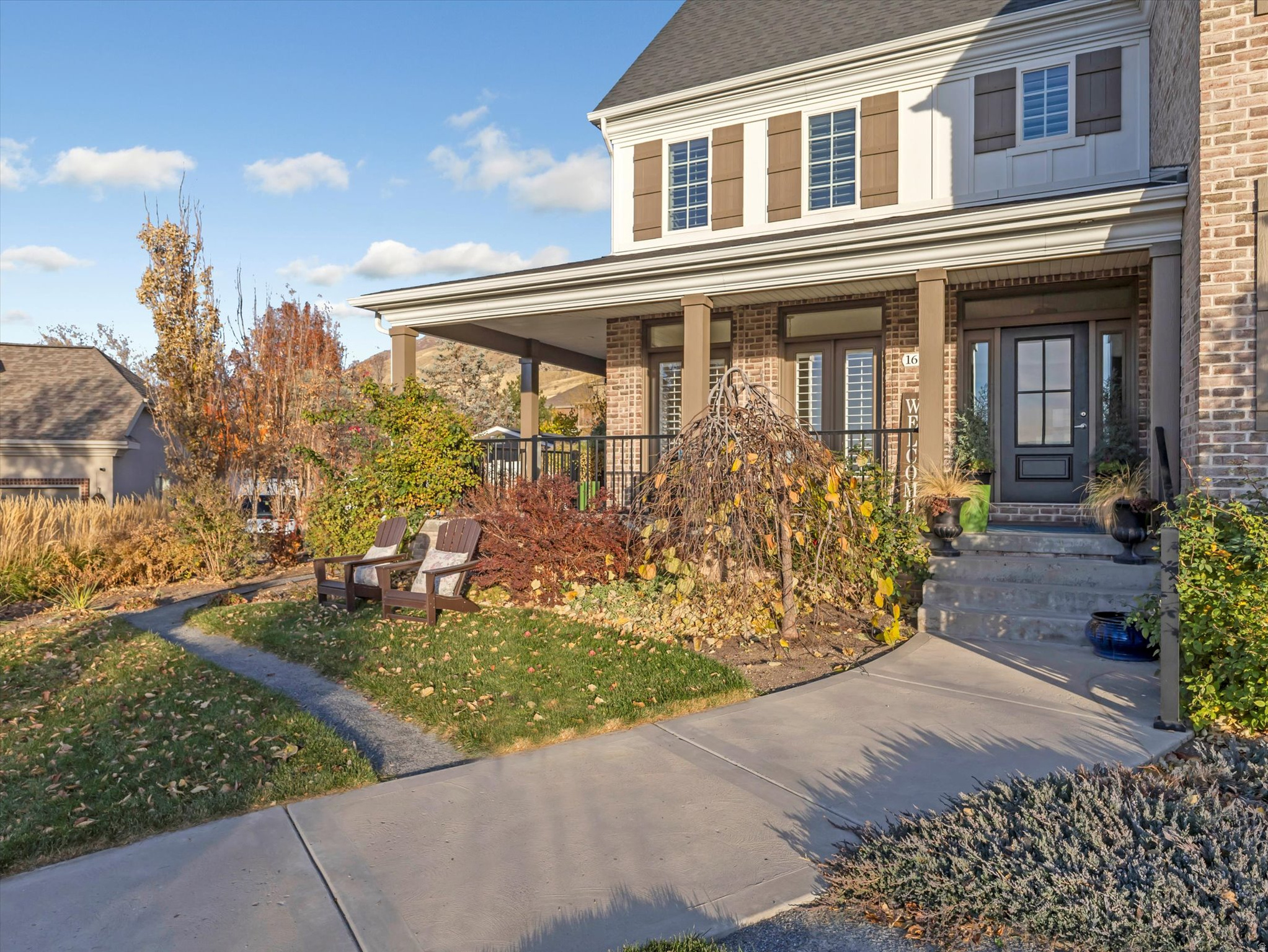 1694 E APPLE ORCHARD CT