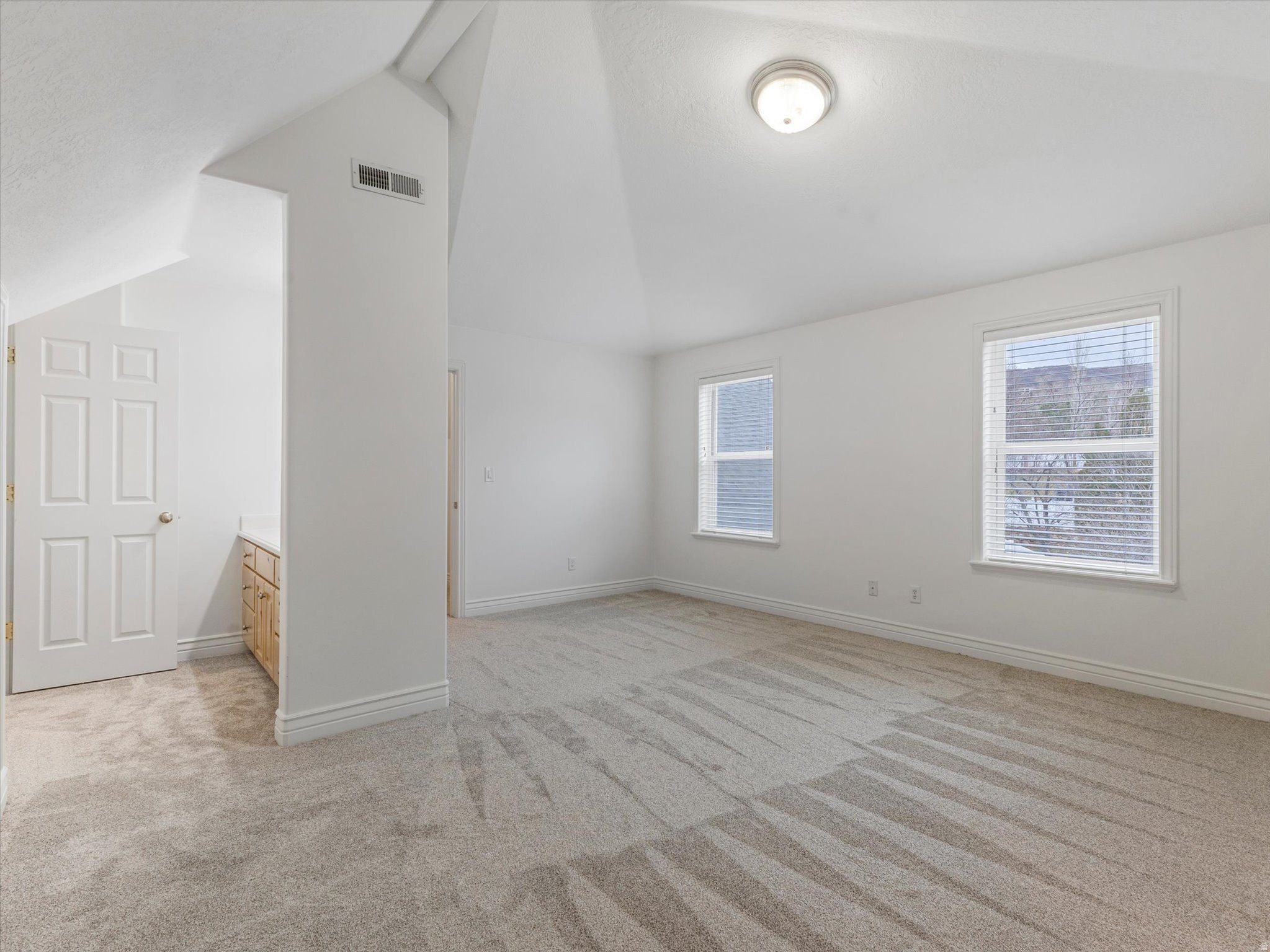 1694 E APPLE ORCHARD CT