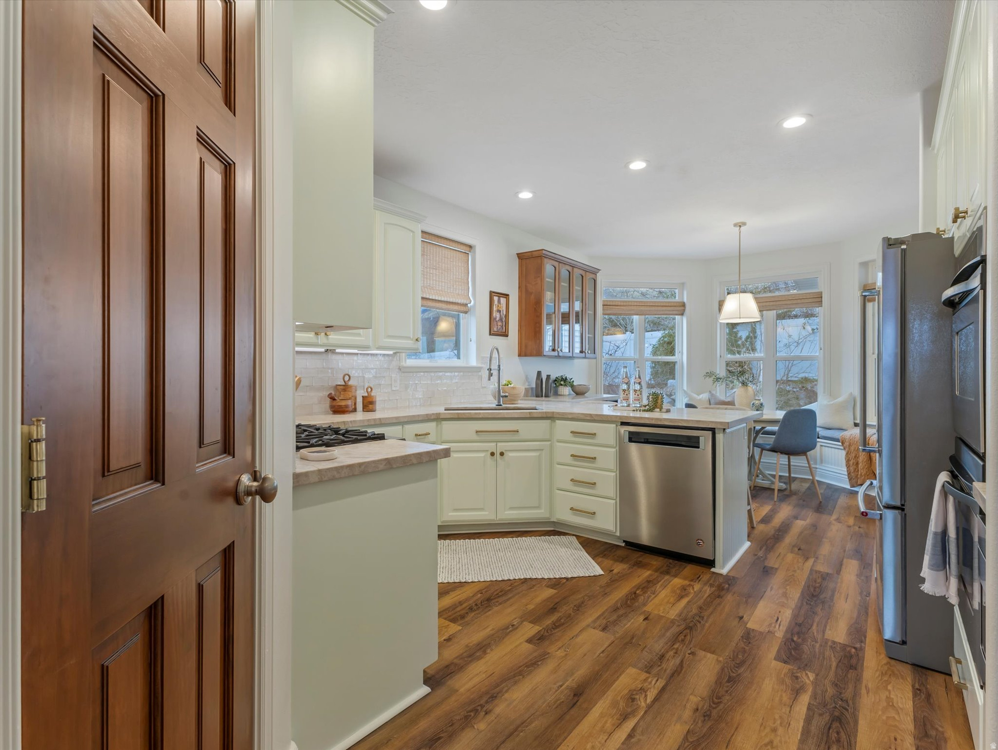1694 E APPLE ORCHARD CT