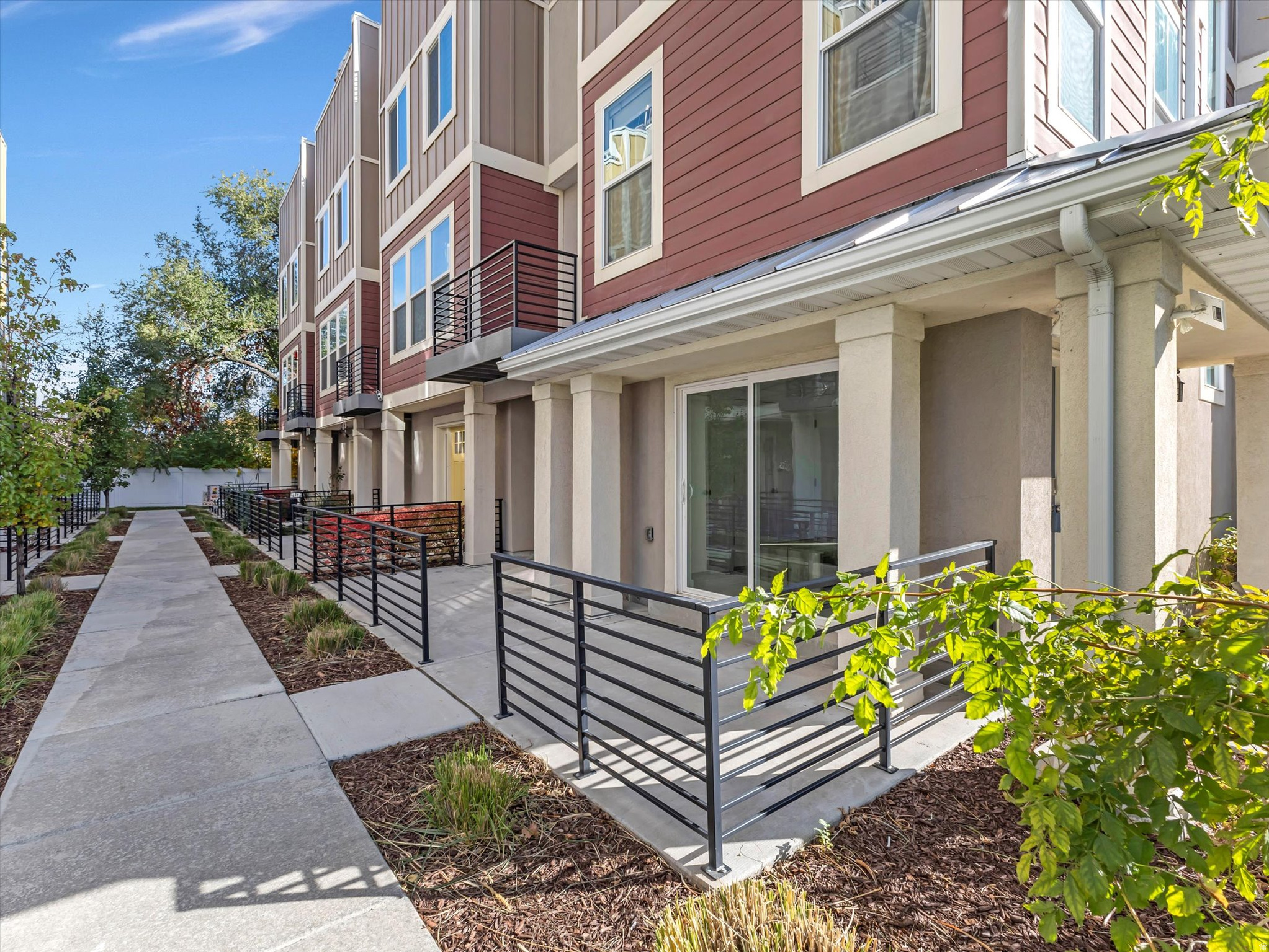 4731 S HILLHOUSE CV #101