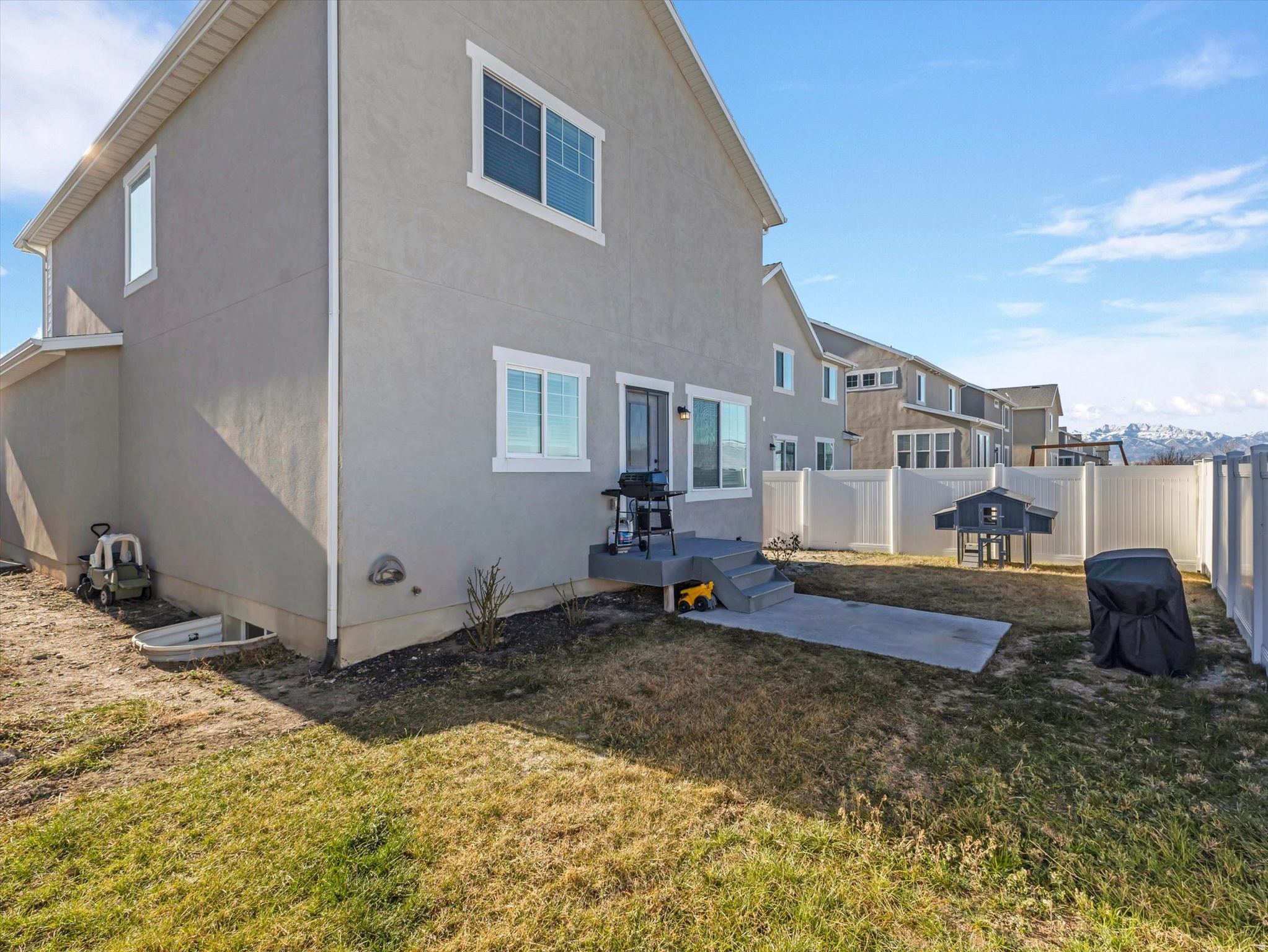 1012 W OSPREY DR