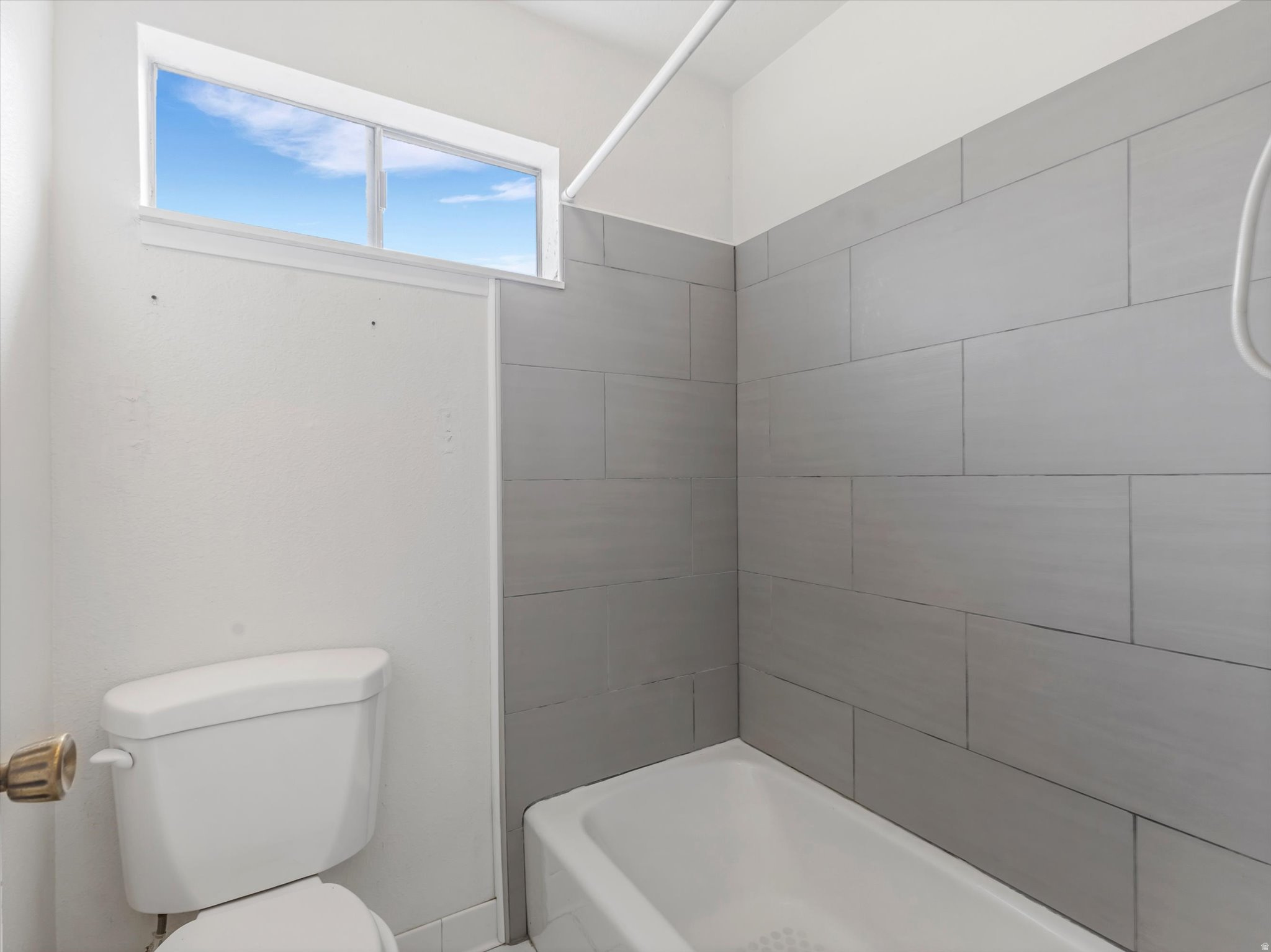 2418 S ELIZABETH ST #5