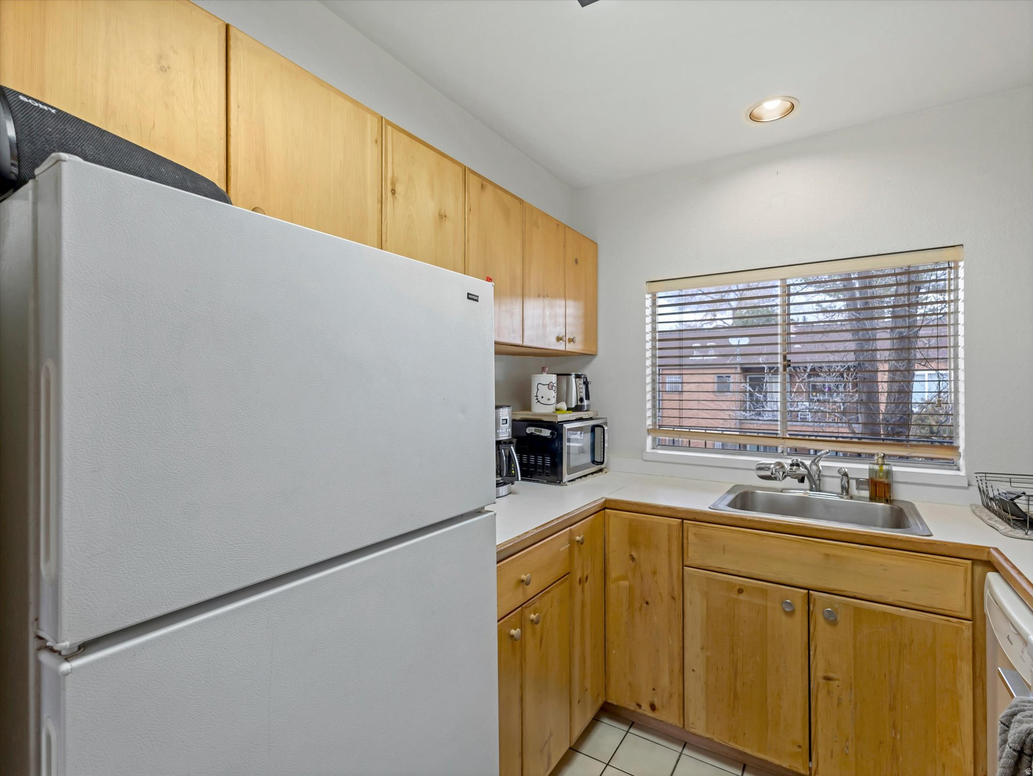 2418 S ELIZABETH ST #5
