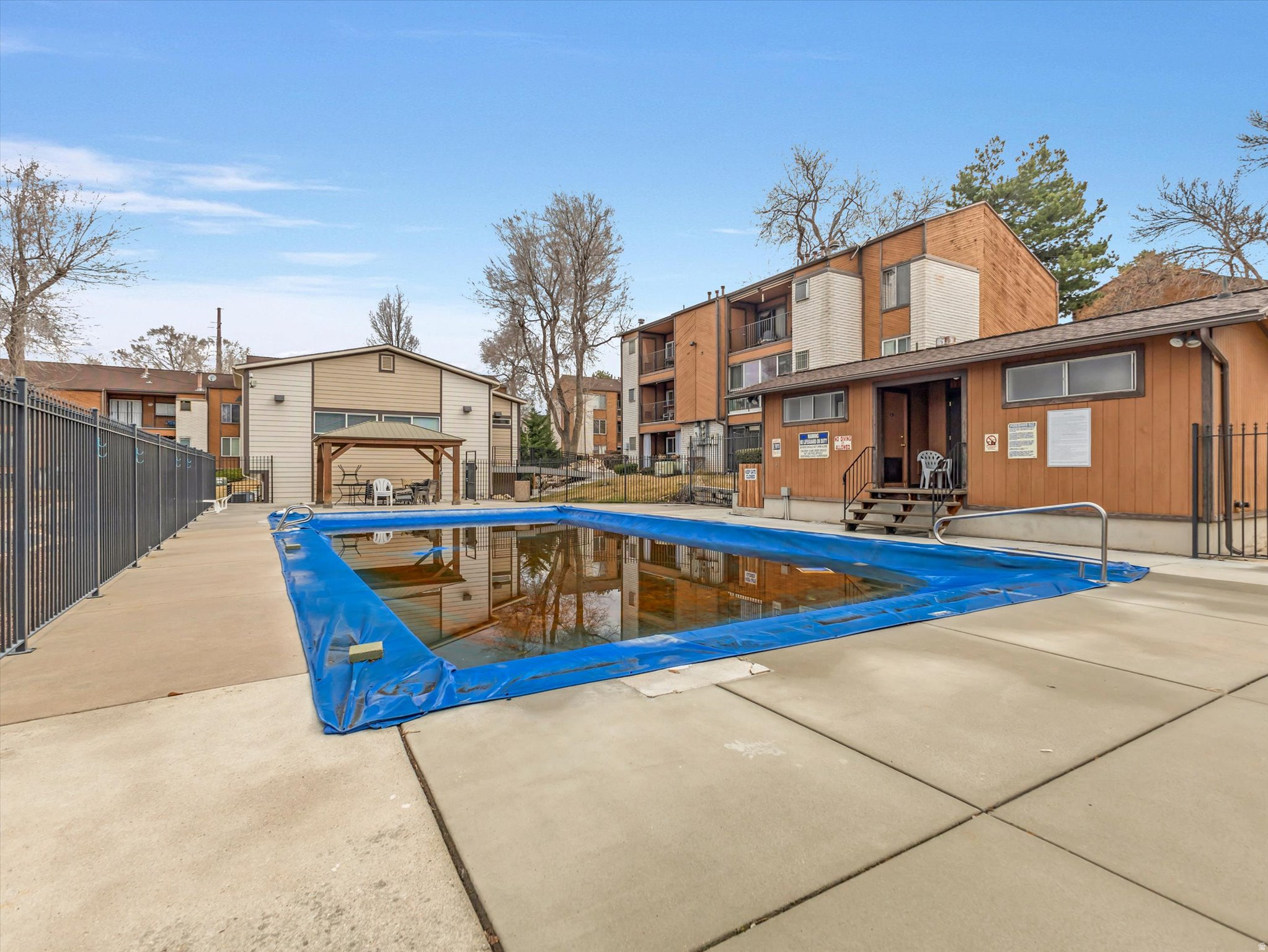 2418 S ELIZABETH ST #5