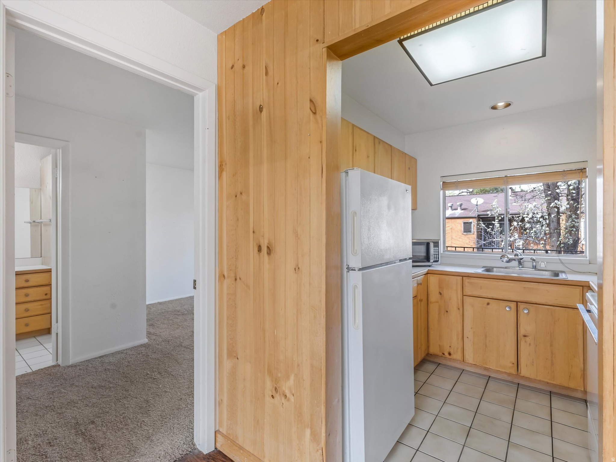 2418 S ELIZABETH ST #5