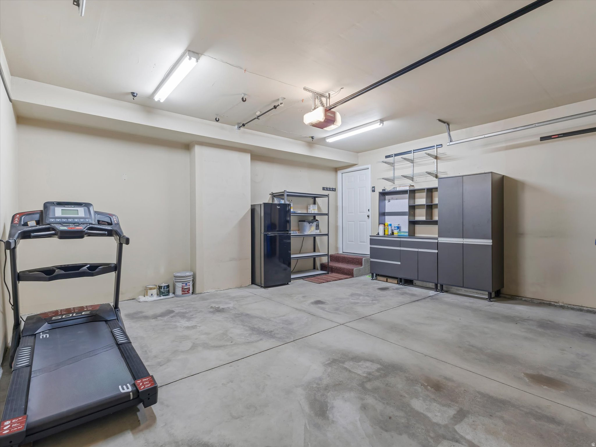 687 E ORCHARD VISTA CT